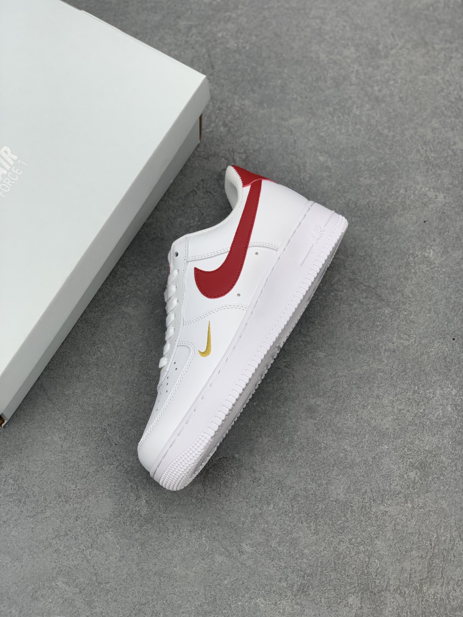 Nike Air Force 1 Low White Red Casual Sneakers CZ0270-104 8 i1661539921 2357 6