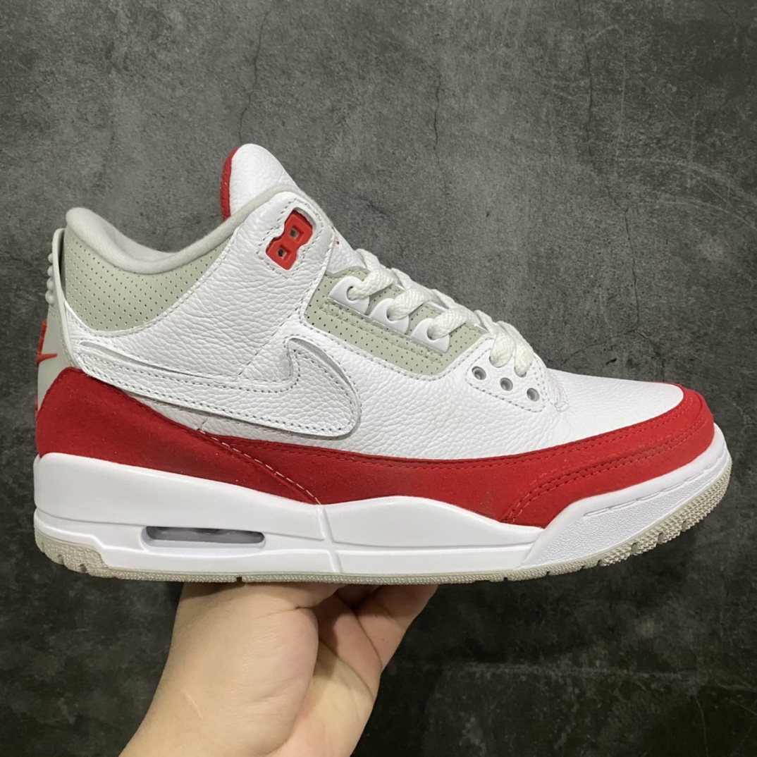 纯原版Air Jordan AJ3白红手稿魔术贴换勾 CJ0939-100 全头层浅荔枝纹软皮料 质感非常好 正确鞋型 区别市面臃肿版本 附赠四副魔术贴换勾 此版是目前市场仅存的纯原版 尺码：40-47.5-选品中心