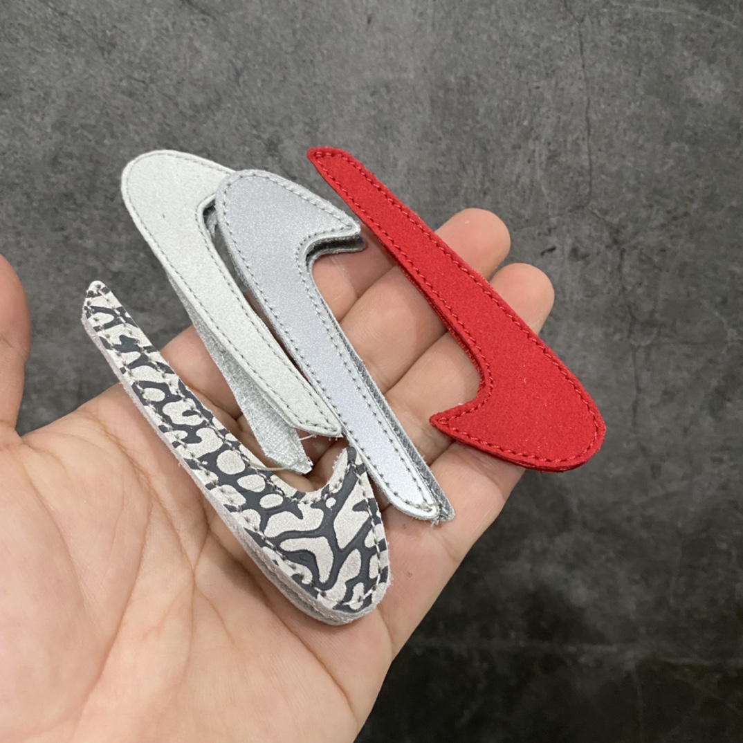 图片[9]-纯原版Air Jordan AJ3白红手稿魔术贴换勾 CJ0939-100 全头层浅荔枝纹软皮料 质感非常好 正确鞋型 区别市面臃肿版本 附赠四副魔术贴换勾 此版是目前市场仅存的纯原版 尺码：40-47.5-选品中心