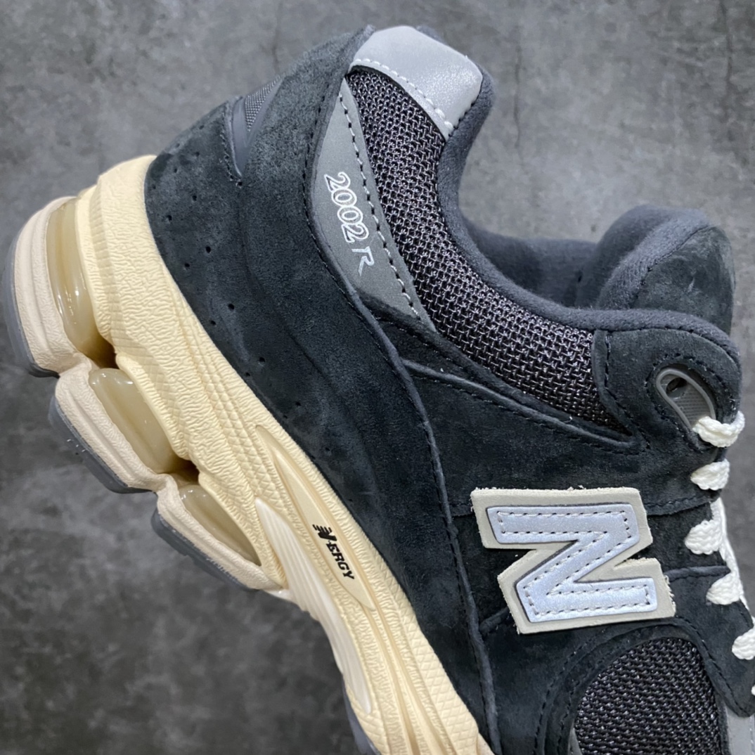 图片[7]-外贸纯原版本 New Balance 新百伦 M2002RHO 复古休闲跑步鞋 最高版本出货 真正原厂数据开发 正确卡色皮料冲裁组合 匠心打造 新开独立私模大底 全网唯一正确组合大底 高端零售专供产物 尺码：40 40.5 41.5 42 42.5 43 44 44.5 45 45.5 46.5-选品中心