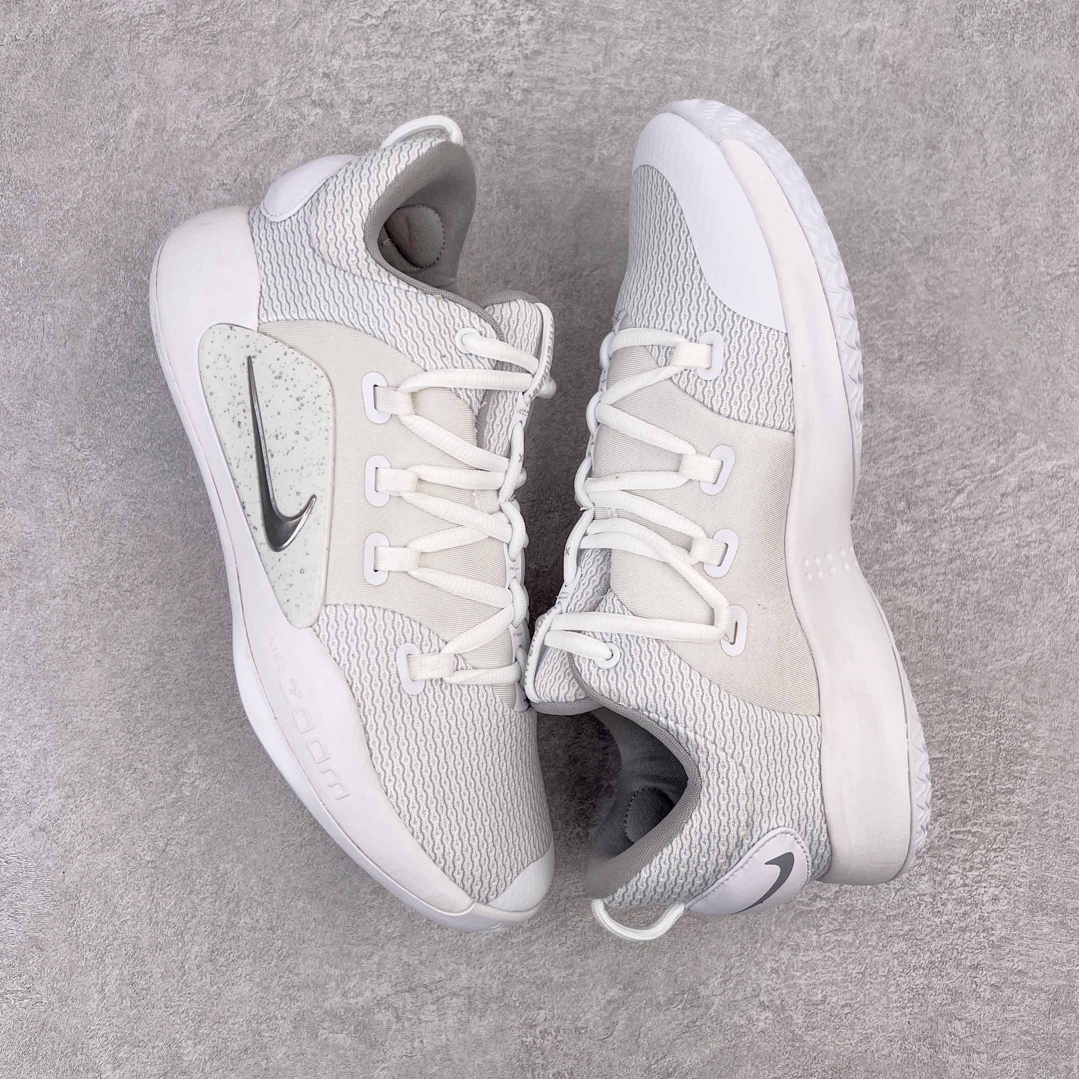 图片[3]-＃K版纯原 NK Hyperdunk X low TB HD2018 实战篮球鞋 纯白 AR0465-100 实战神鞋 绝迹单品 圈内高端零售大神实体冲Z唯一指定的渠道版本 非PT本地产物 品控细节要求做到极致完美 材料细节质感百分百区别市面任意代号纯原版本 不惧任何对比 市场独一档的产物 实体冲Z标准严格把控 每一处细节分毫不差 原汁原味公司货的味道 尺码：40 40.5 41 42 42.5 43 44 44.5 45 46\\r-选品中心