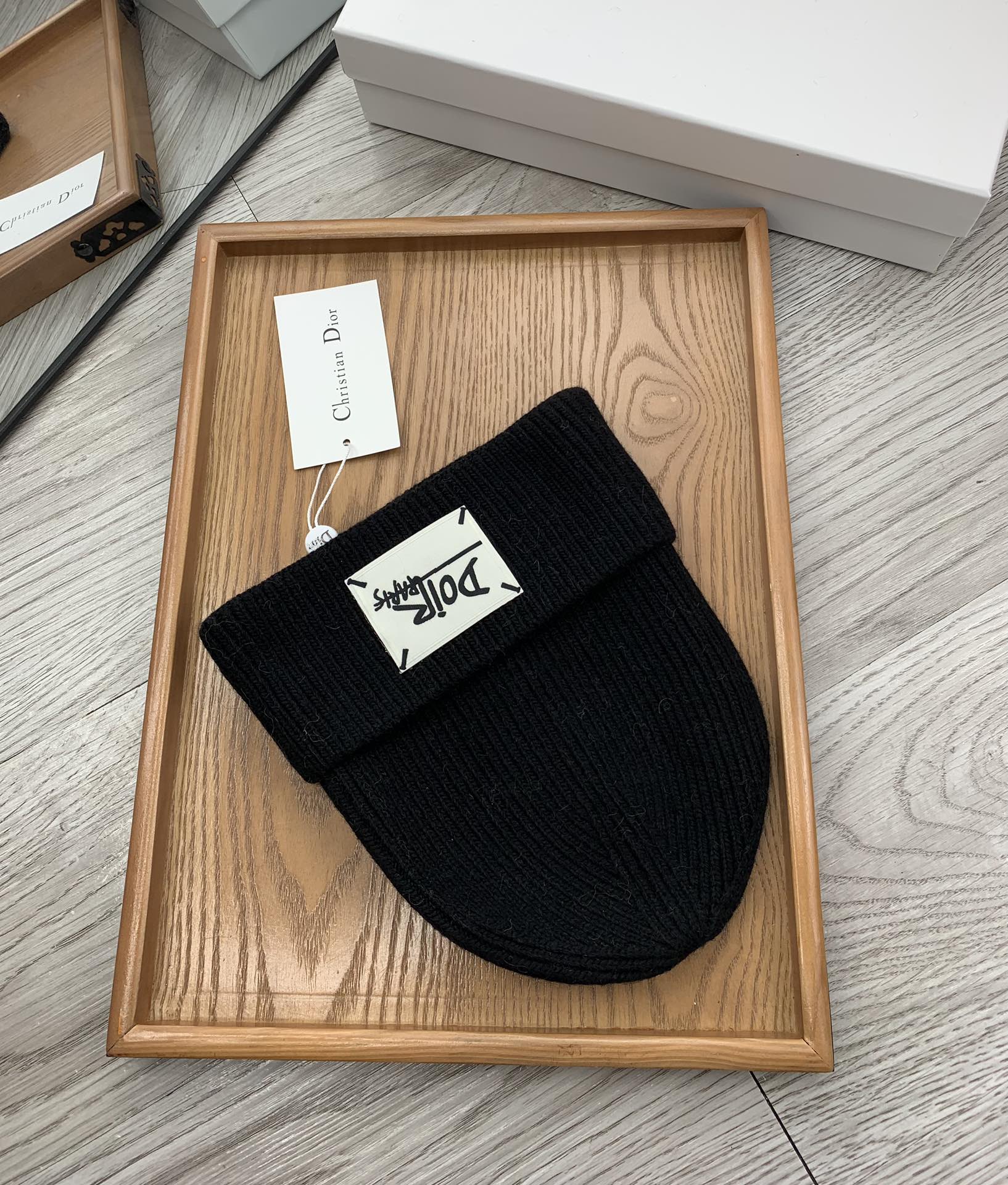 🌹。D家。【羊毛单帽】客供小羊毛！珍贵典藏的灵魂帽子！客供色纱.每个颜色都非常好看！经典！手感软腻.70