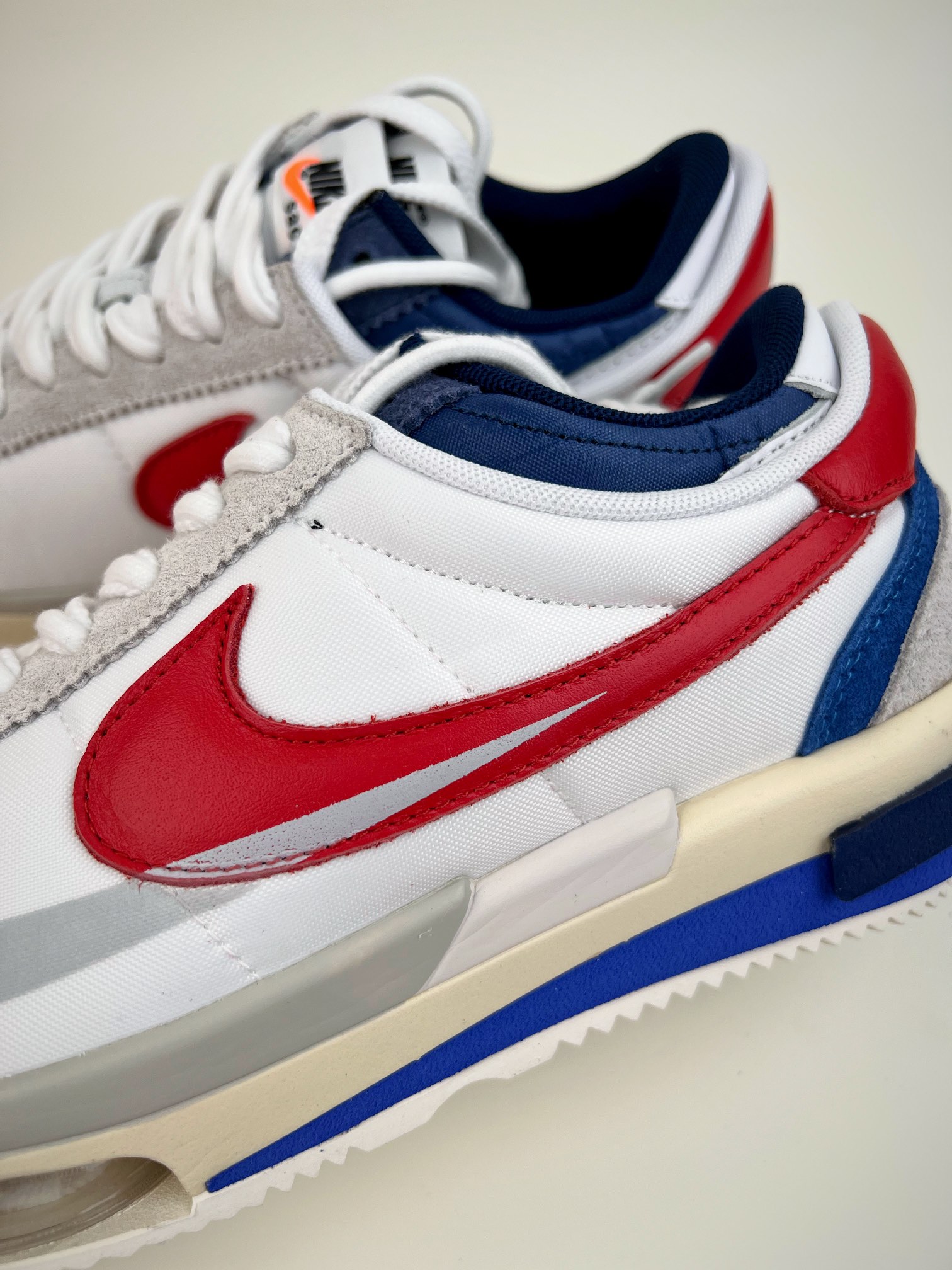 Sacai x Nike Zoom Cortez 灰白红 DQ0581-100