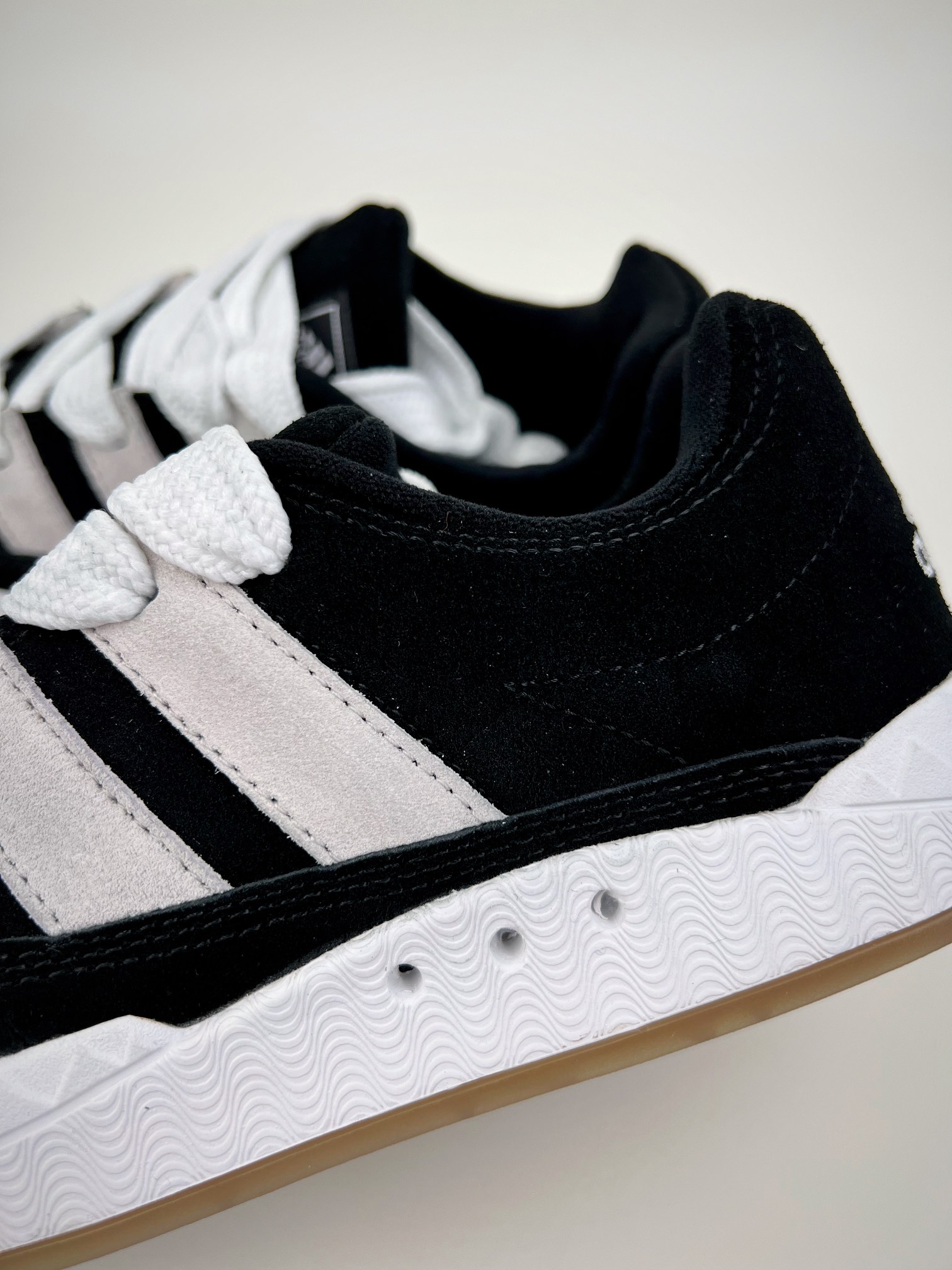 Adidas Adimatic series black gray and white retro classic shark bread shoes GY5274