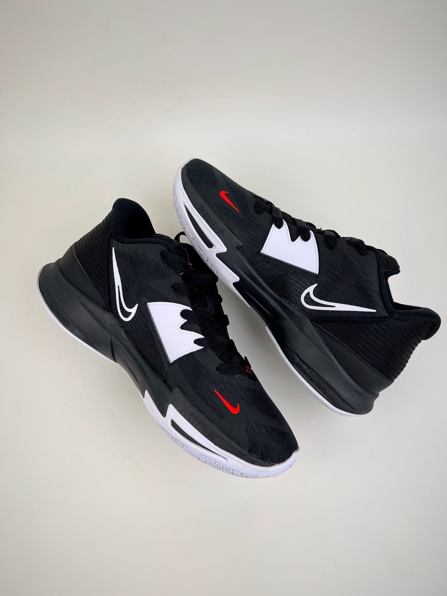 220 Nike Kyrie Low 5 EP 欧文5代 首发尝鲜版本 DJ6012-001