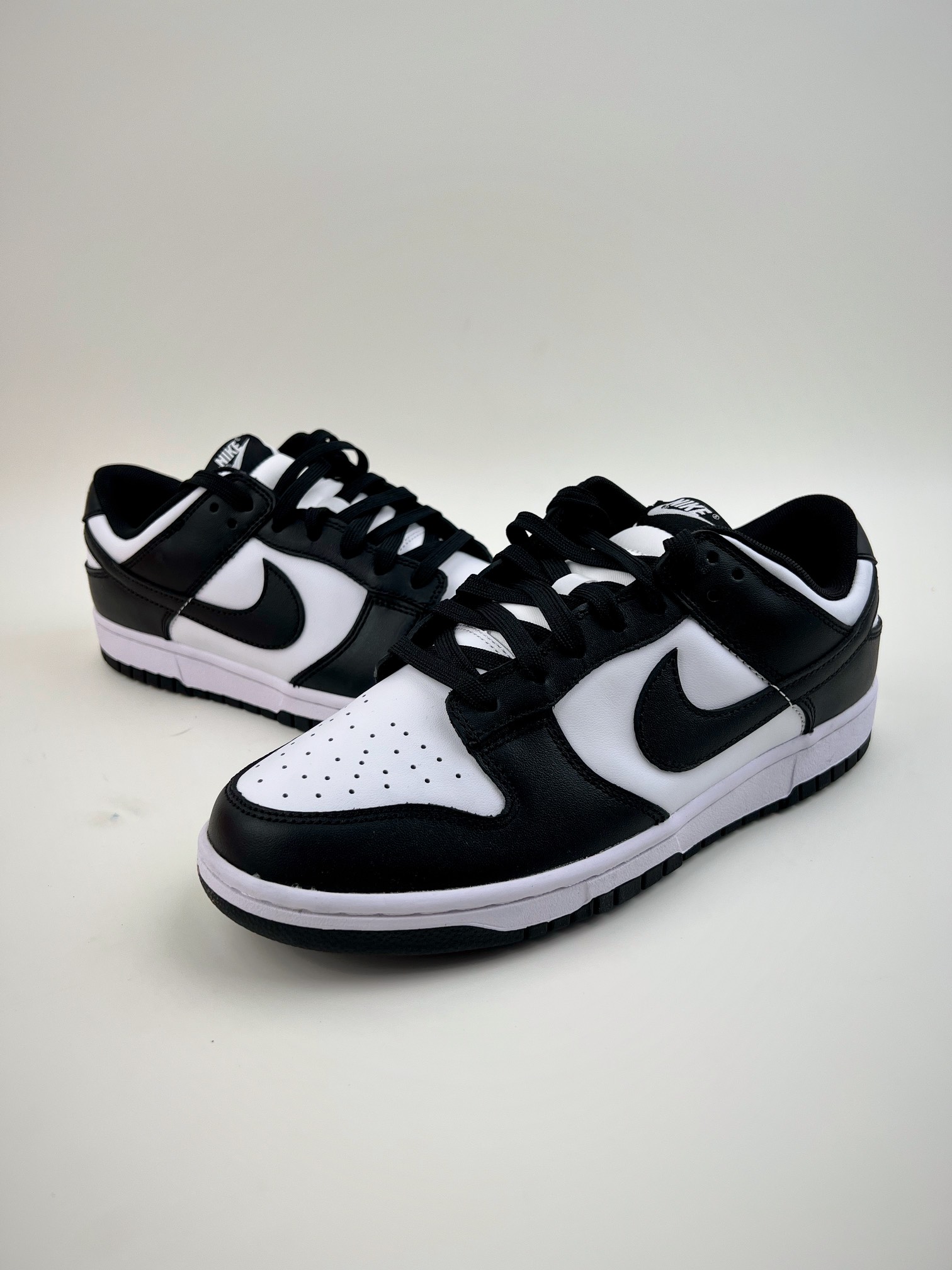 210 Nike SB Dunk low “white/black” 黑白熊猫奥利奥  DD1391-100