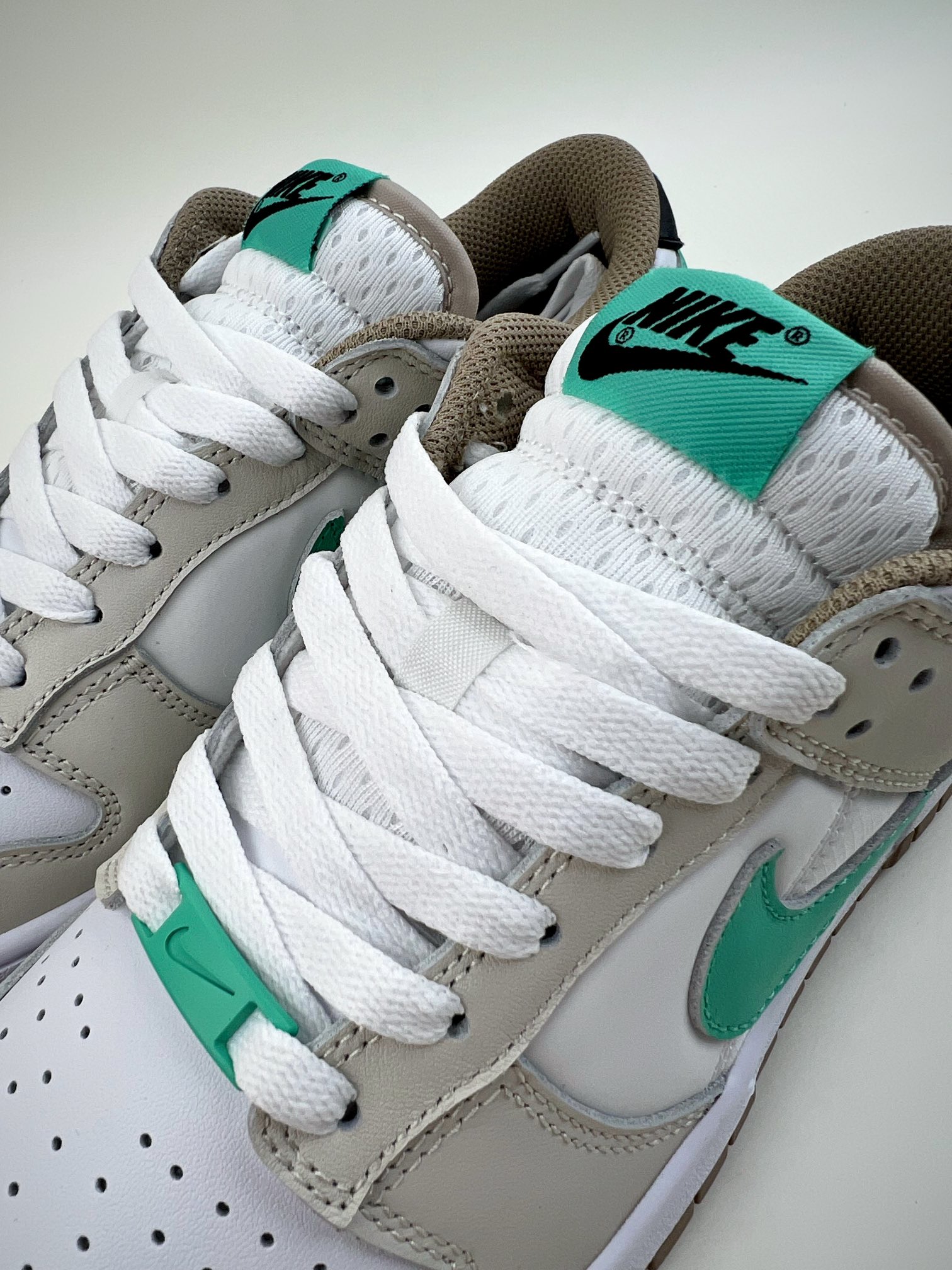 280 NIKE Dunk SB Low 白棕绿 DX6063-131