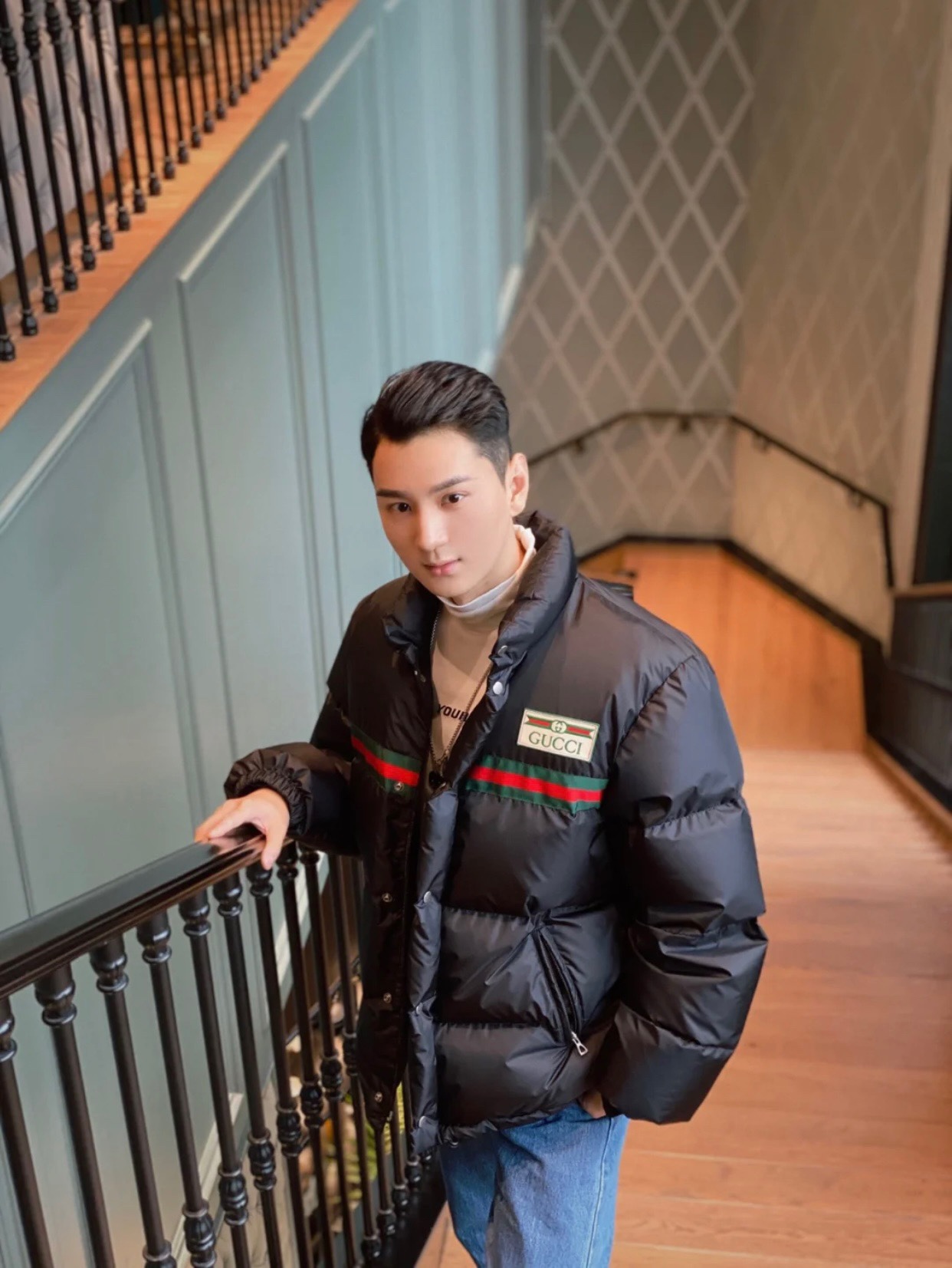 Guangzhou high-end 2023 autumn/winter down jacket, original 1:1 custom hardware, top 90% white duck down, unisex sizes 40-48. Excellent quality and comfort.-Big cat