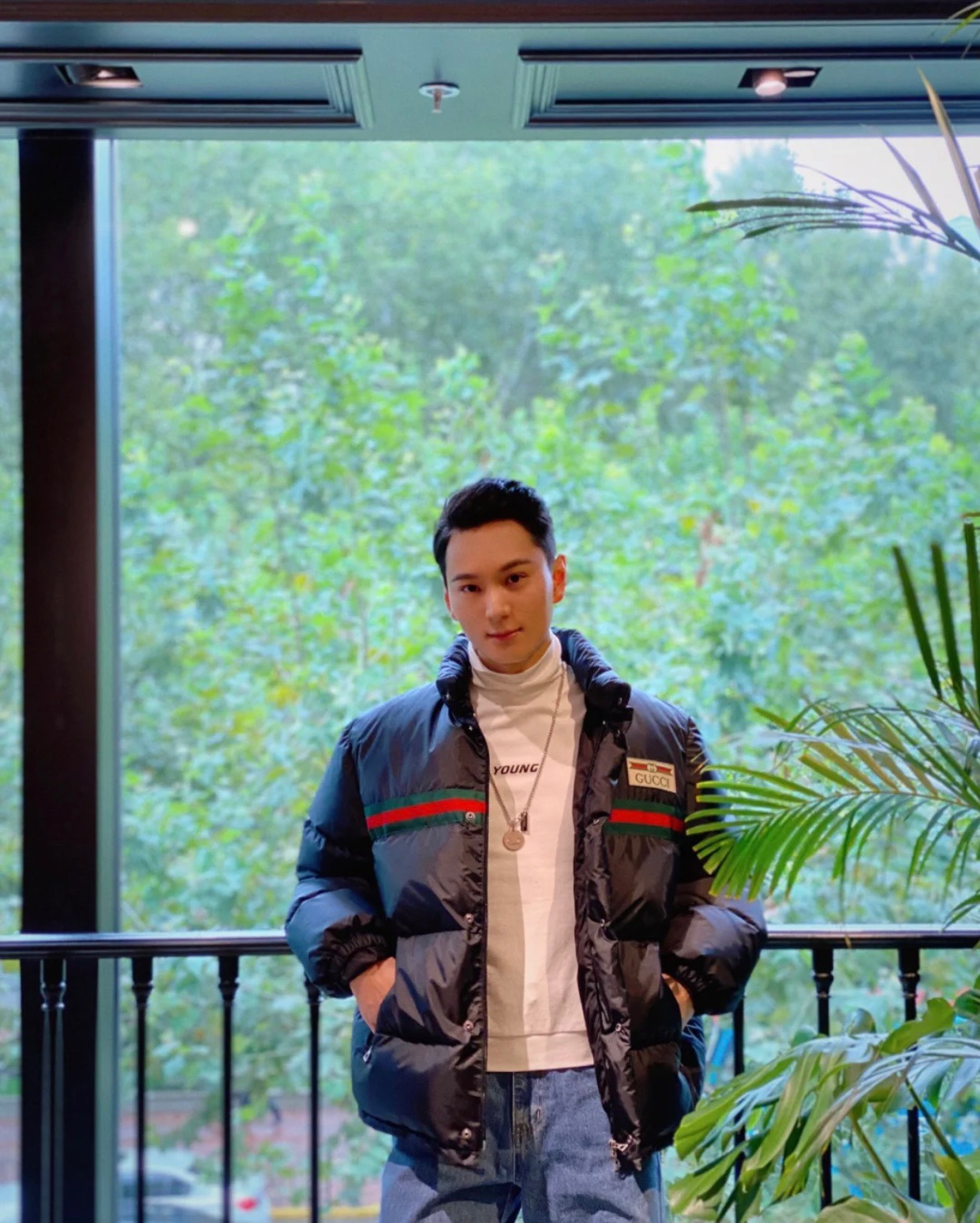 Guangzhou high-end 2023 autumn/winter down jacket, original 1:1 custom hardware, top 90% white duck down, unisex sizes 40-48. Excellent quality and comfort.-Big cat