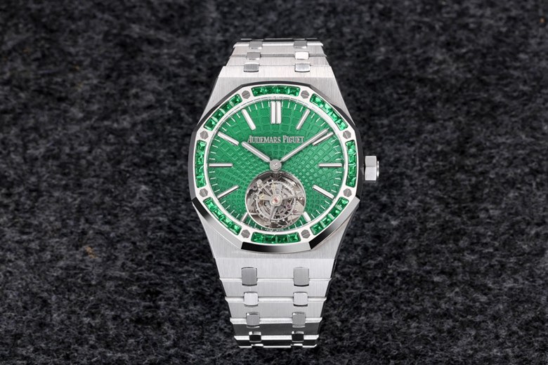i1661602801 1283 0 AMO Watch
