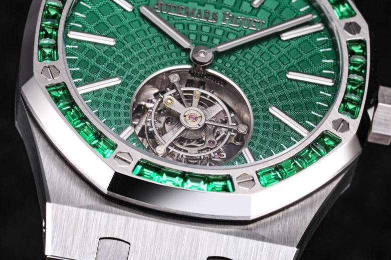 i1661602801 1515 4 AMO Watch