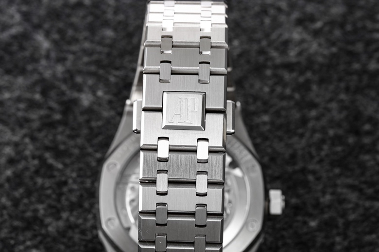 i1661602802 2952 8 AMO Watch