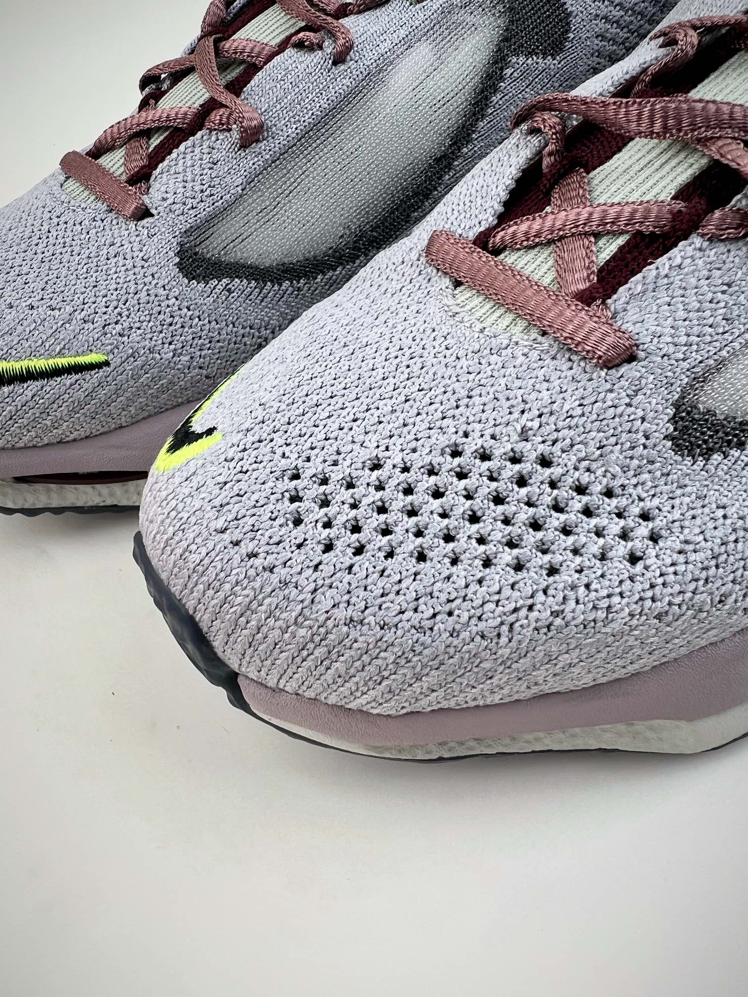 250 Nike Spark Flyknit 灰紫 低帮轻便休闲跑步鞋 DD1901-600