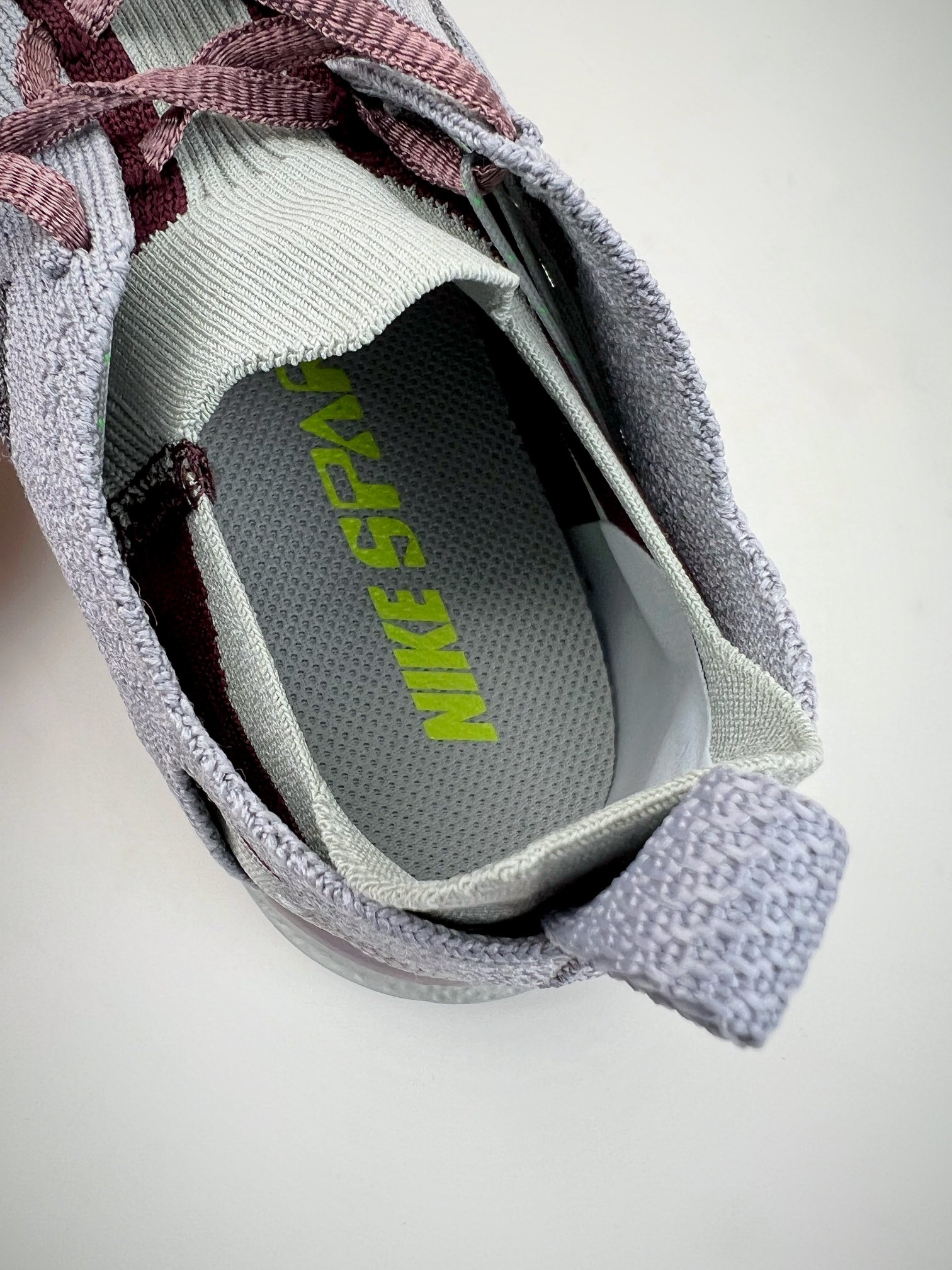 250 Nike Spark Flyknit 灰紫 低帮轻便休闲跑步鞋 DD1901-600