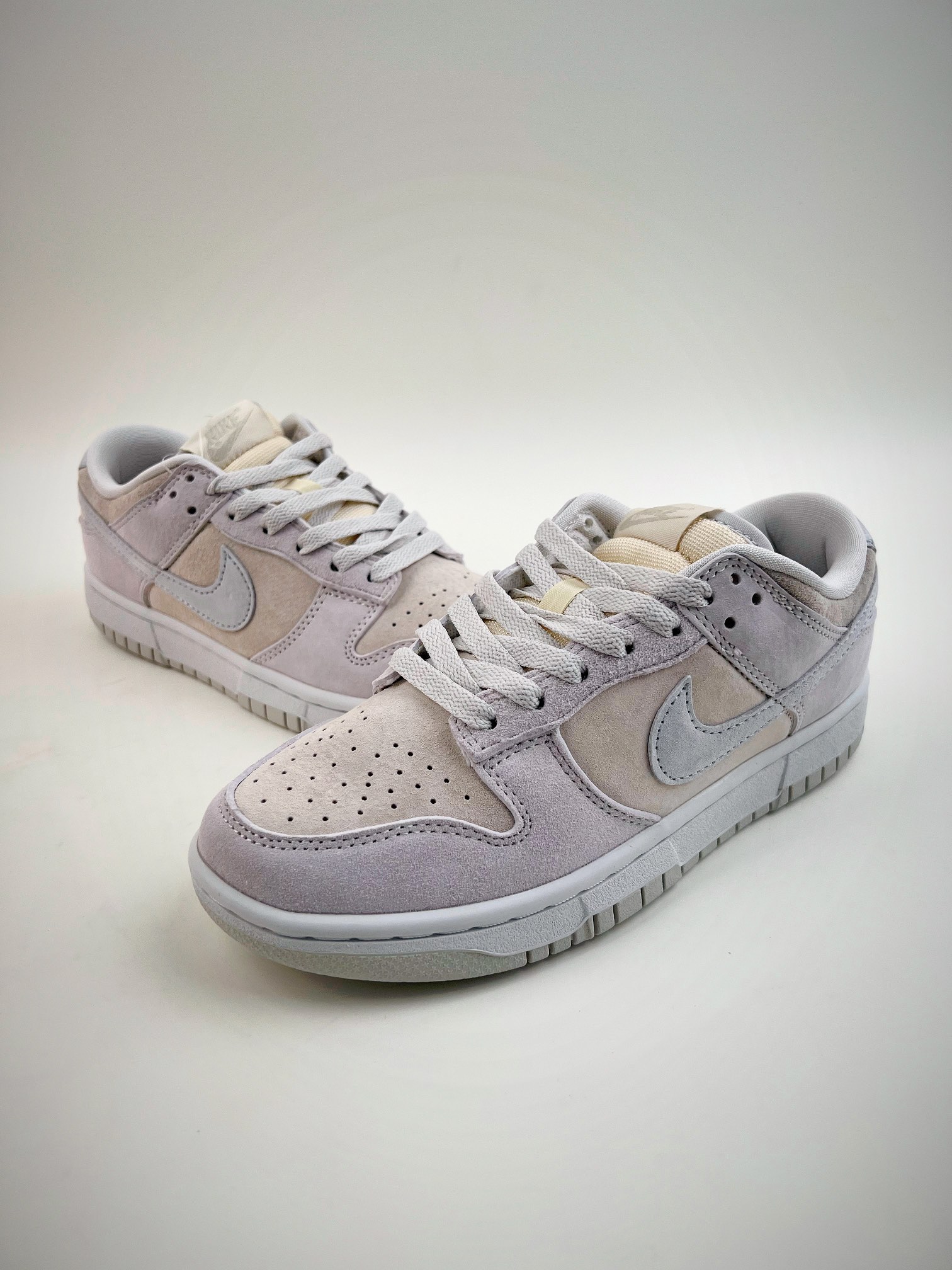 240 Nike Dunk Low PRM “Vast Grey” 复古奶灰色 DD8338-001