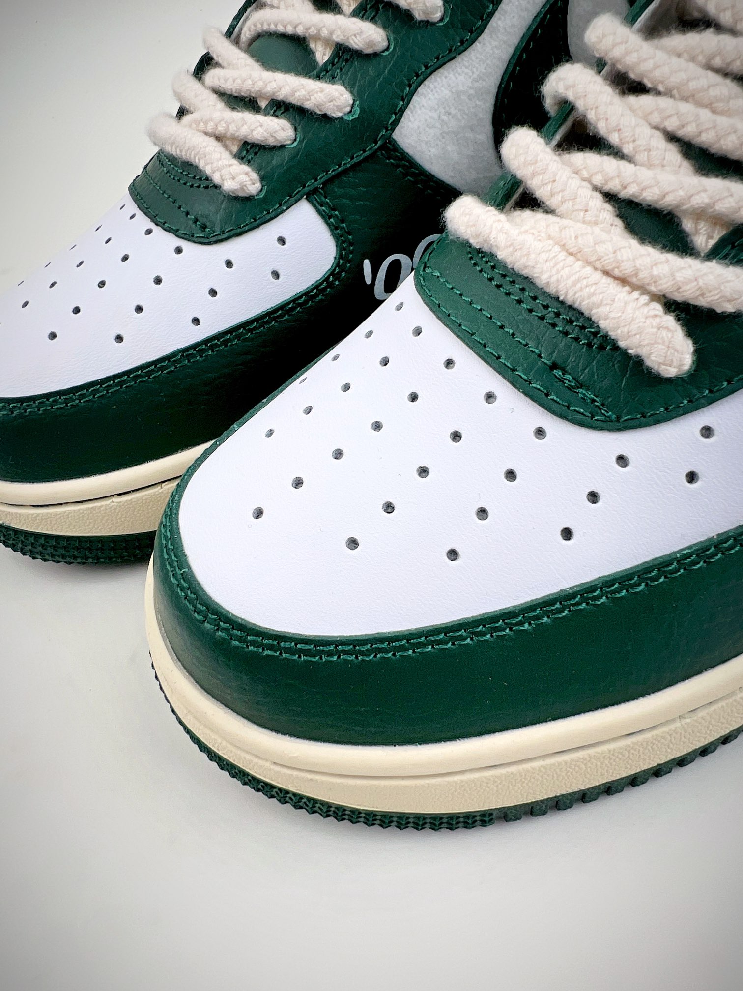 240 Nike Air Force 1 Low 07 白绿goodbey DO5220-169-莆田鞋,莆田鞋货源,高仿鞋,高仿鞋货源,安福档口,莆田高仿鞋,莆田鞋批发,高仿鞋批发,莆田高仿运动鞋,高仿运动鞋,莆田运动鞋 240 Nike Air Force 1 Low 07 白绿goodbey DO5220-169