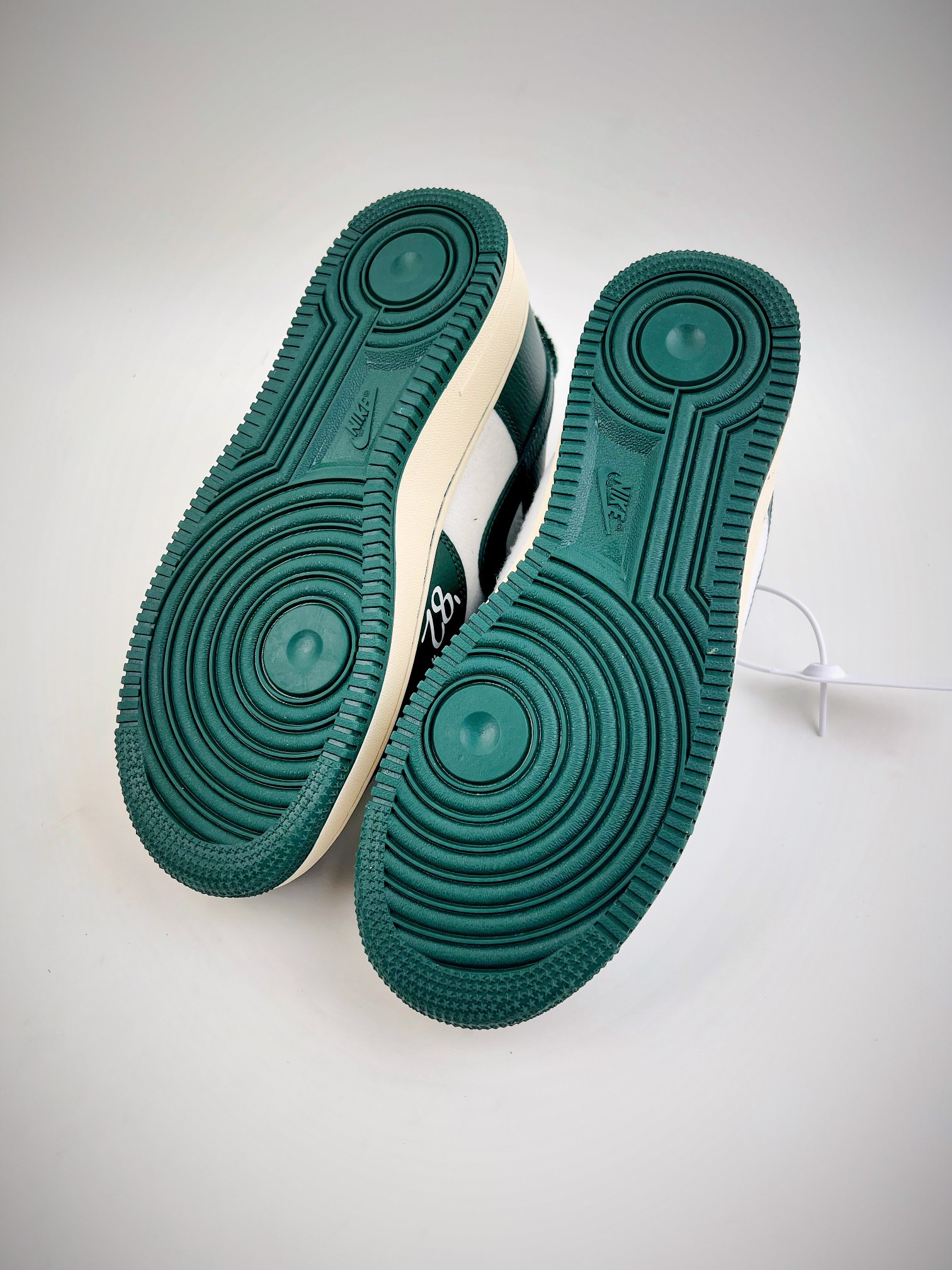 240 Nike Air Force 1 Low 07 白绿goodbey DO5220-169-莆田鞋,莆田鞋货源,高仿鞋,高仿鞋货源,安福档口,莆田高仿鞋,莆田鞋批发,高仿鞋批发,莆田高仿运动鞋,高仿运动鞋,莆田运动鞋 240 Nike Air Force 1 Low 07 白绿goodbey DO5220-169