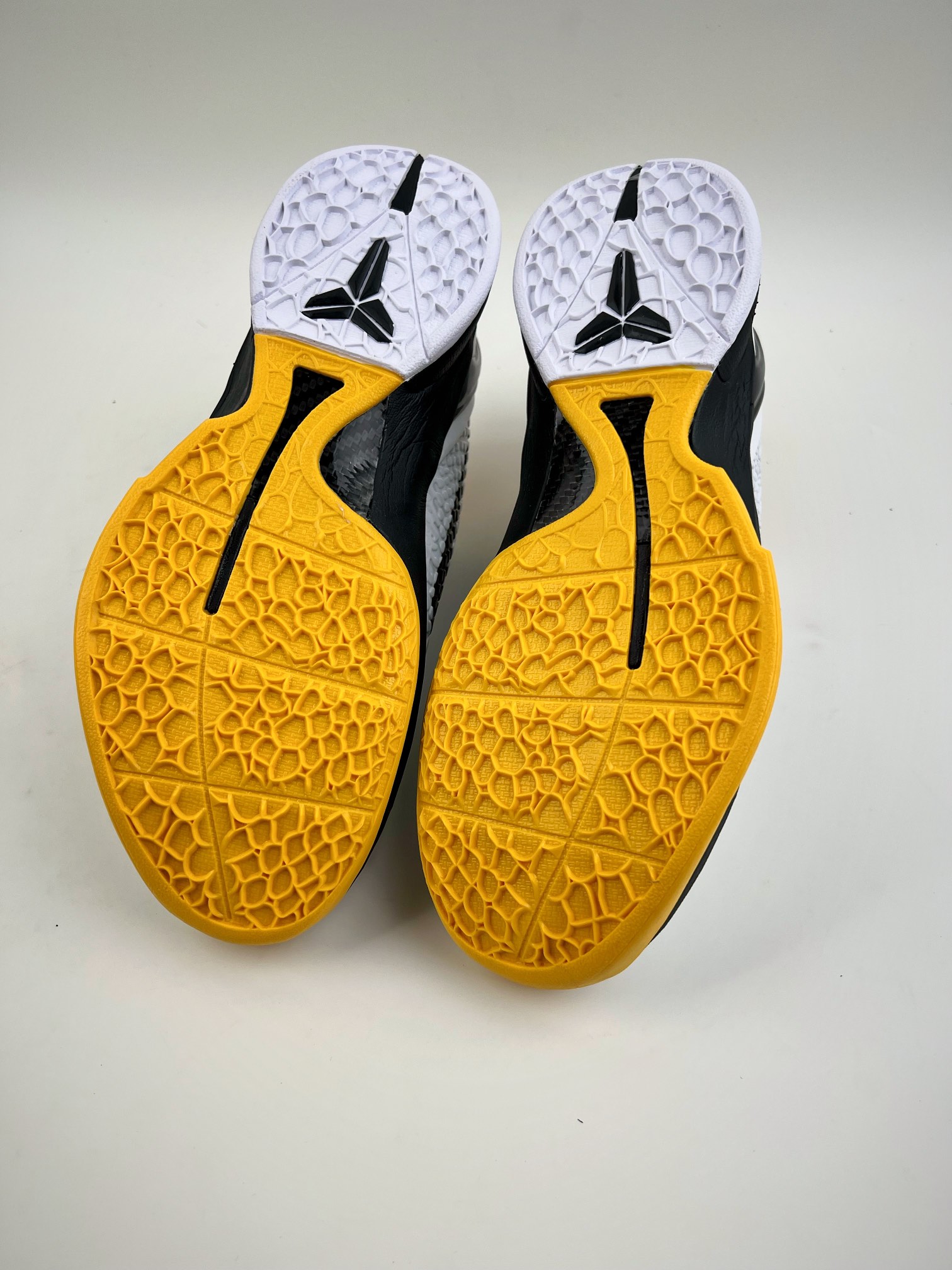240 Nike Kobe VI 科比6代 实战篮球鞋CW2190-100