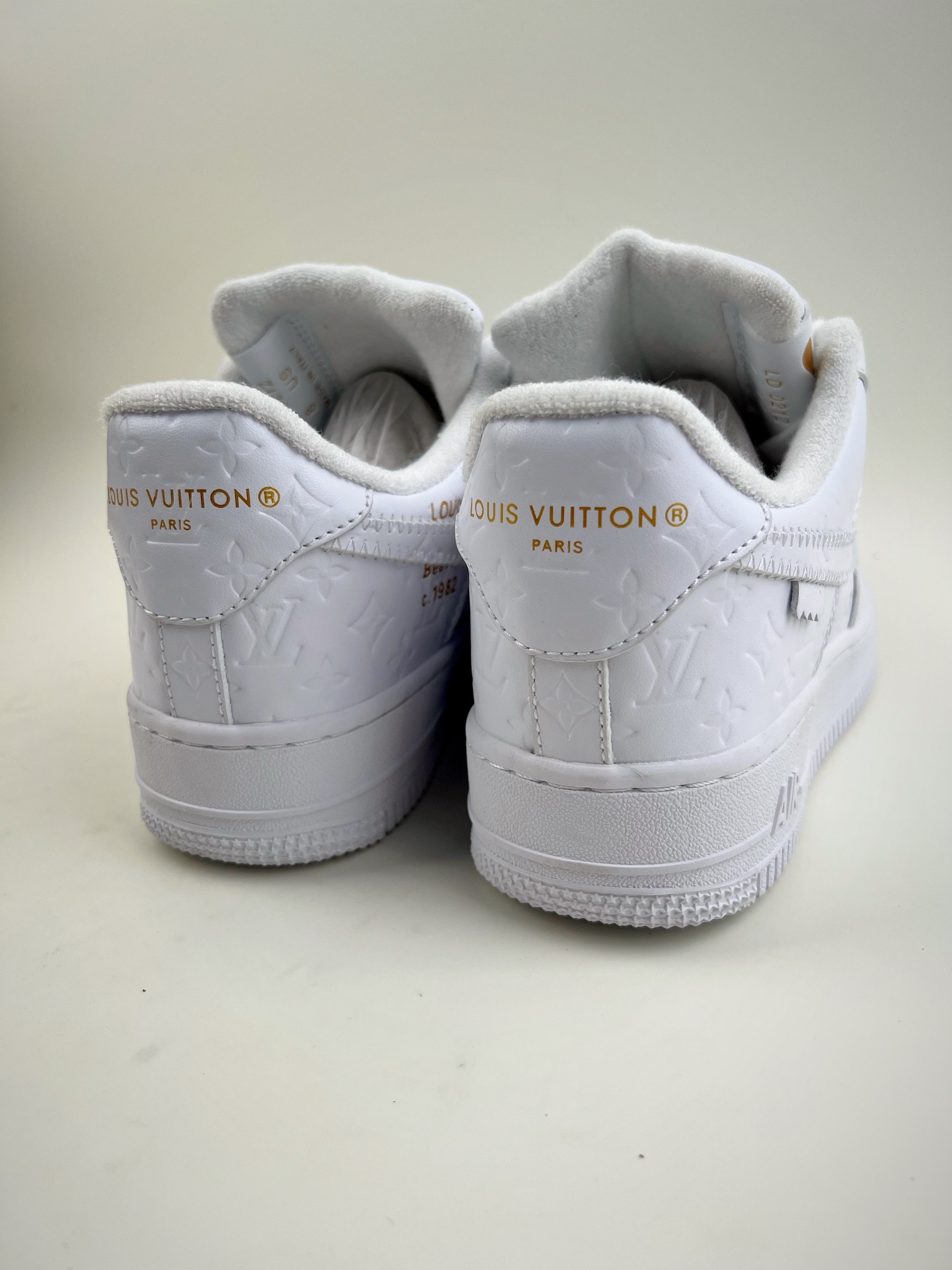 320 Nike Air Force 1 Low 07 Louis Vuitton