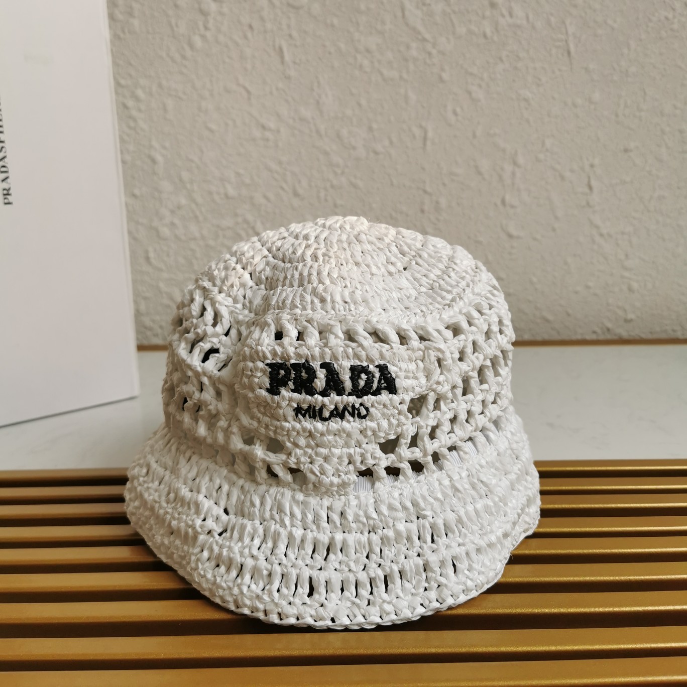 Prada 新品首发 2022夏季最新款1BC137拉菲草渔夫帽