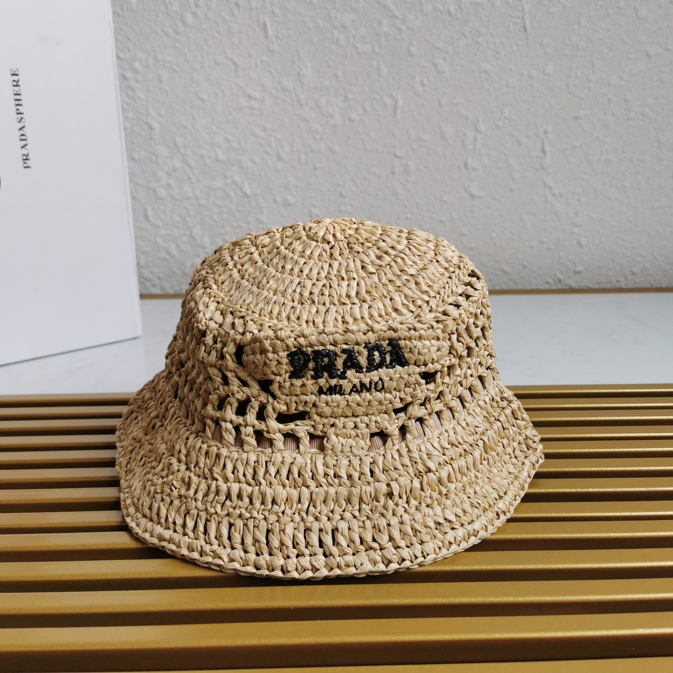 Prada 新品首发 2022夏季最新款1BC137拉菲草渔夫帽
