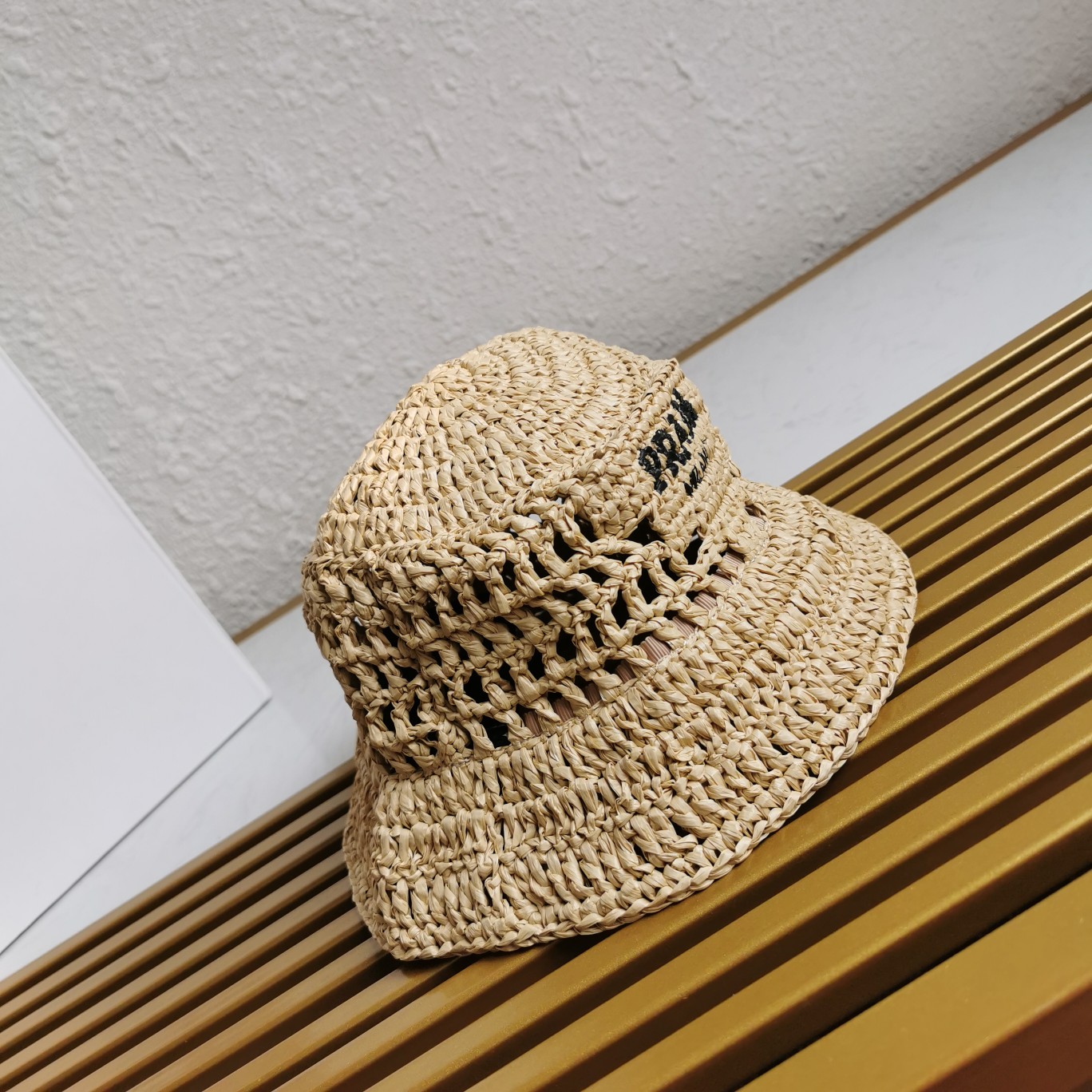 Prada 新品首发 2022夏季最新款1BC137拉菲草渔夫帽