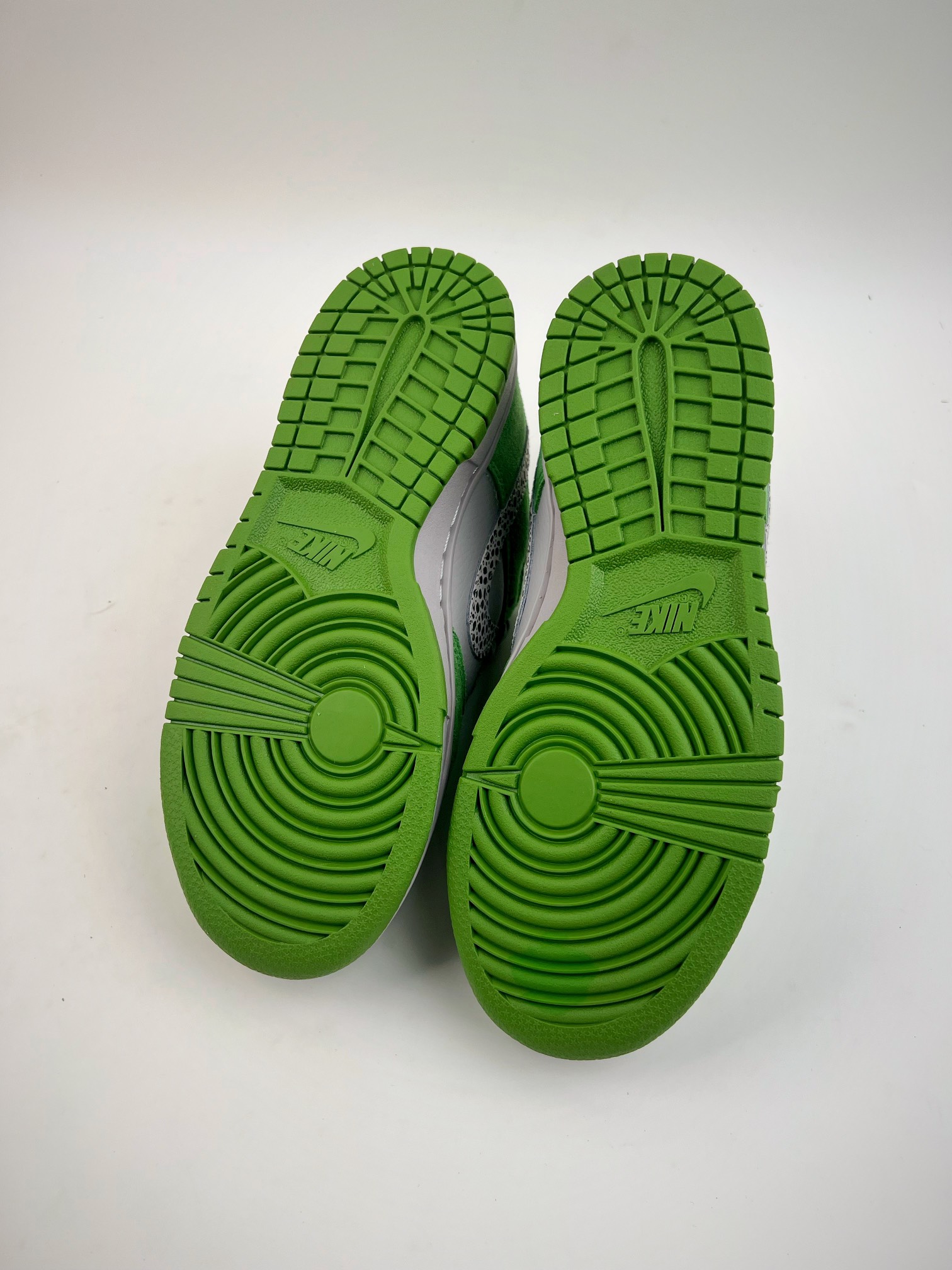 200 NIKE SB Dunk Low ”Safari Swoosh” 狩猎风 DR0156-800