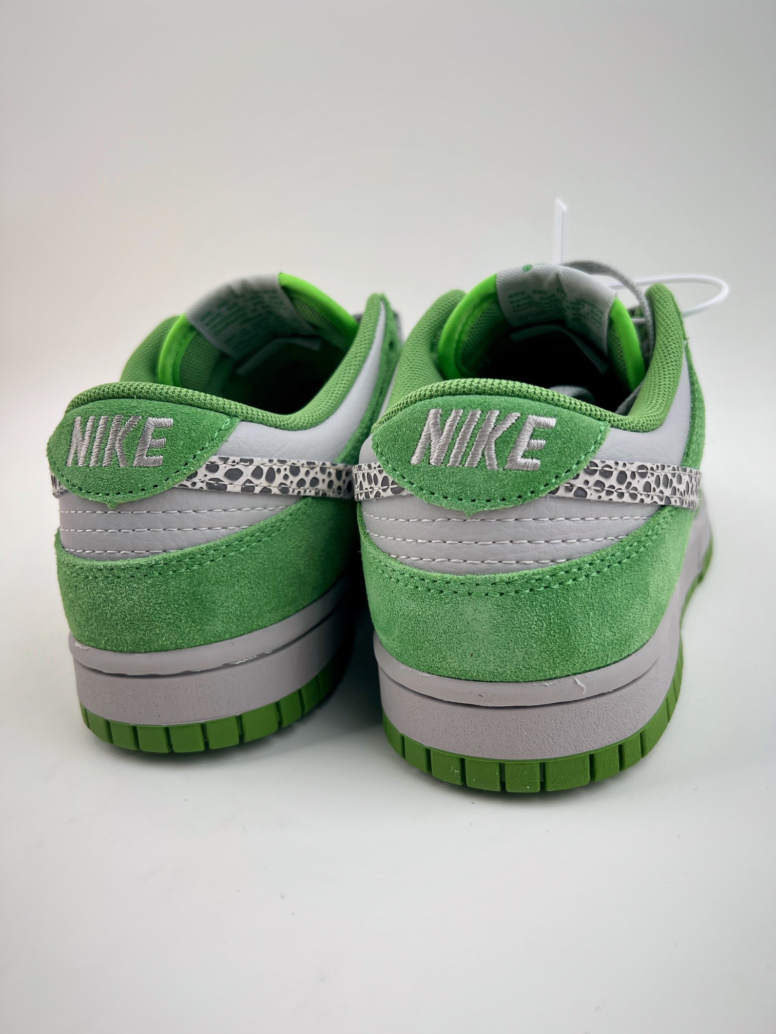 200 NIKE SB Dunk Low ”Safari Swoosh” 狩猎风 DR0156-800