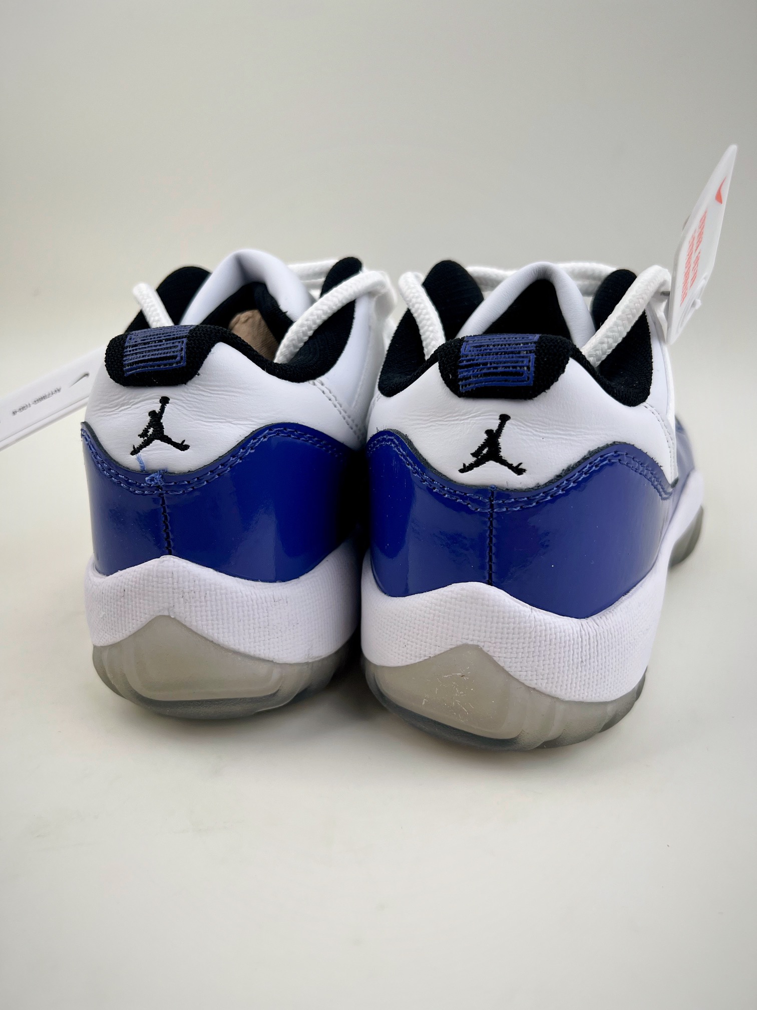 Air Jordan 11 Retro Low White Blue Kang Buckle AH7860-100