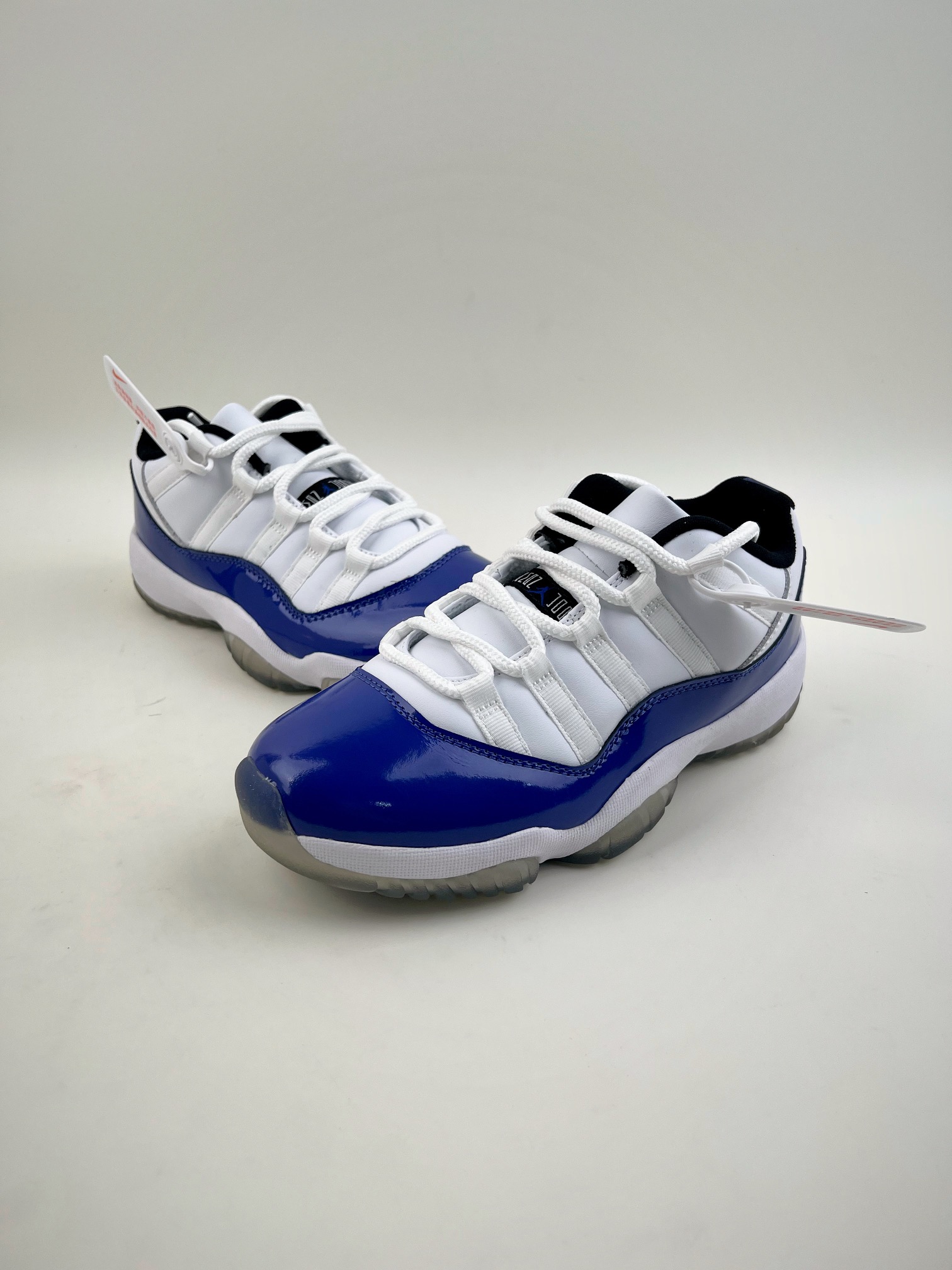 Air Jordan 11 Retro Low White Blue Kang Buckle AH7860-100