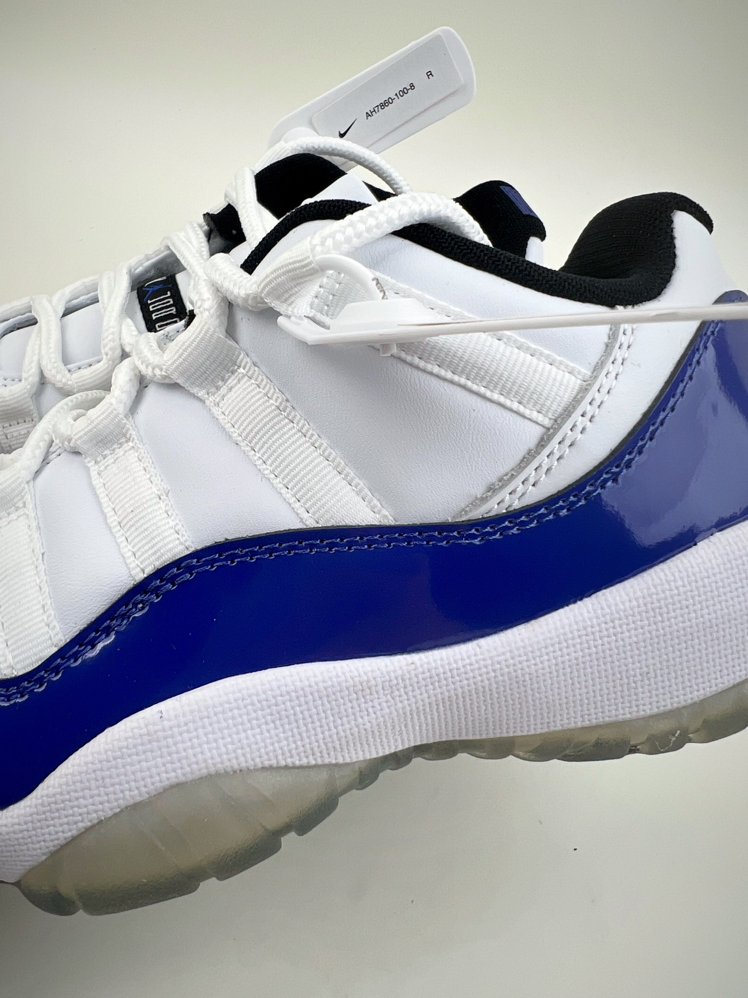 Air Jordan 11 Retro Low White Blue Kang Buckle AH7860-100