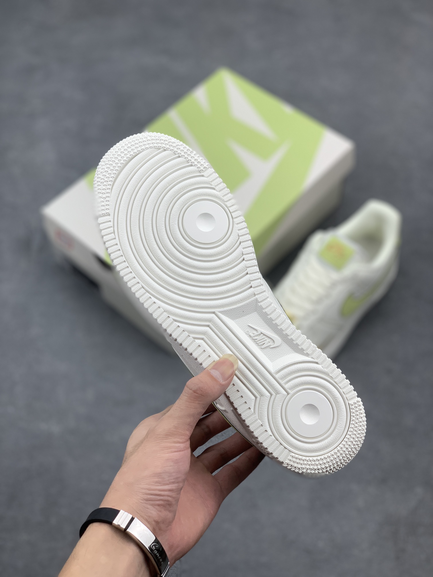 Nike Air Force 1 '07 Green Apple Casual Sneakers 7 i1661621559 5198 5