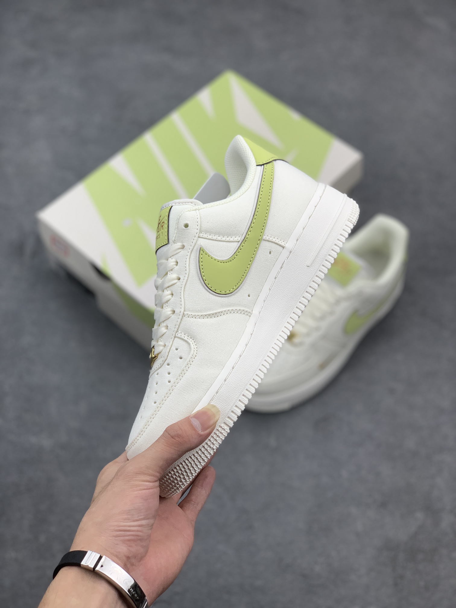 Nike Air Force 1 '07 Green Apple Casual Sneakers 4 i1661621559 6866 2