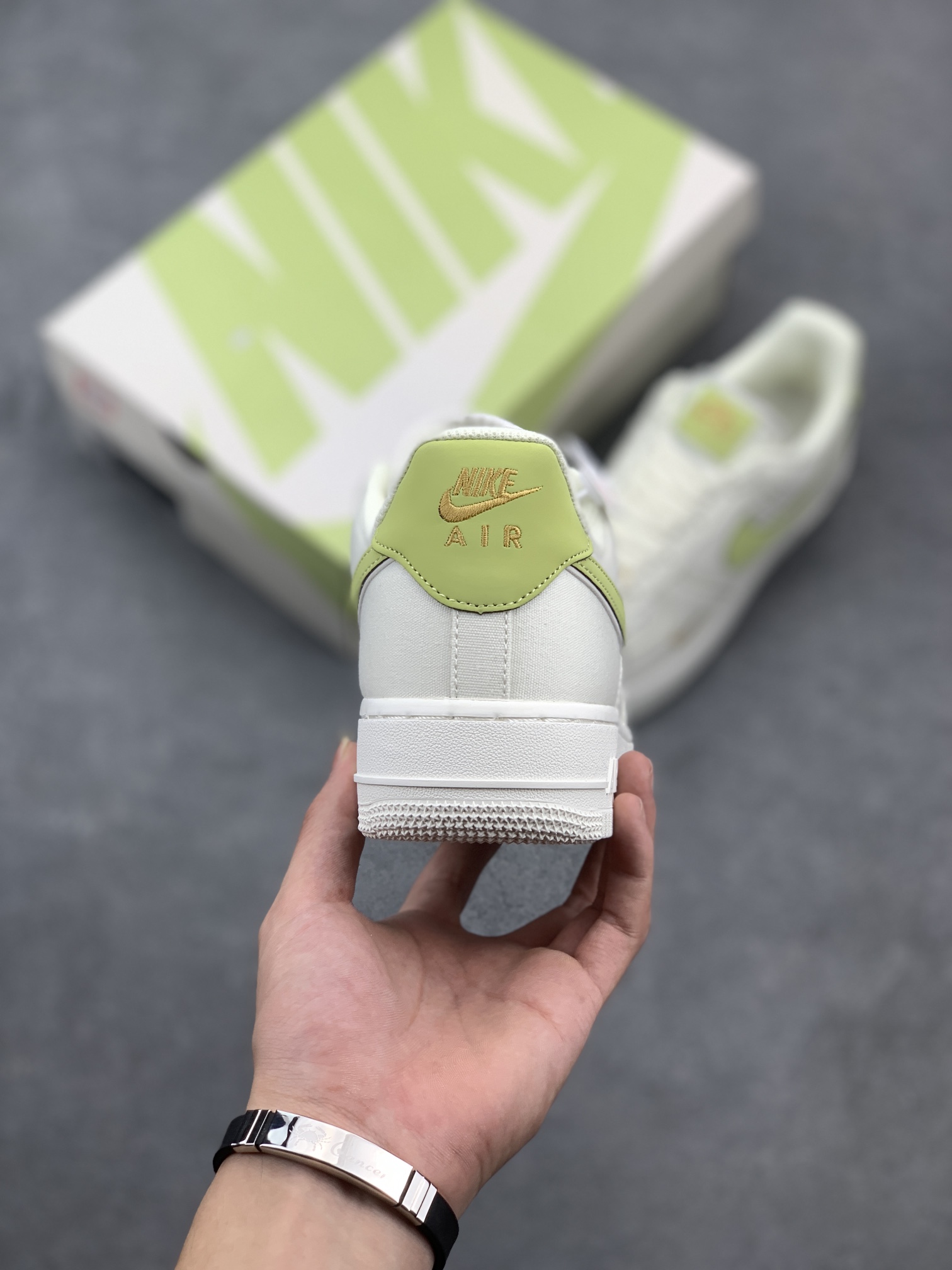 Nike Air Force 1 '07 Green Apple Casual Sneakers 5 i1661621559 9528 3