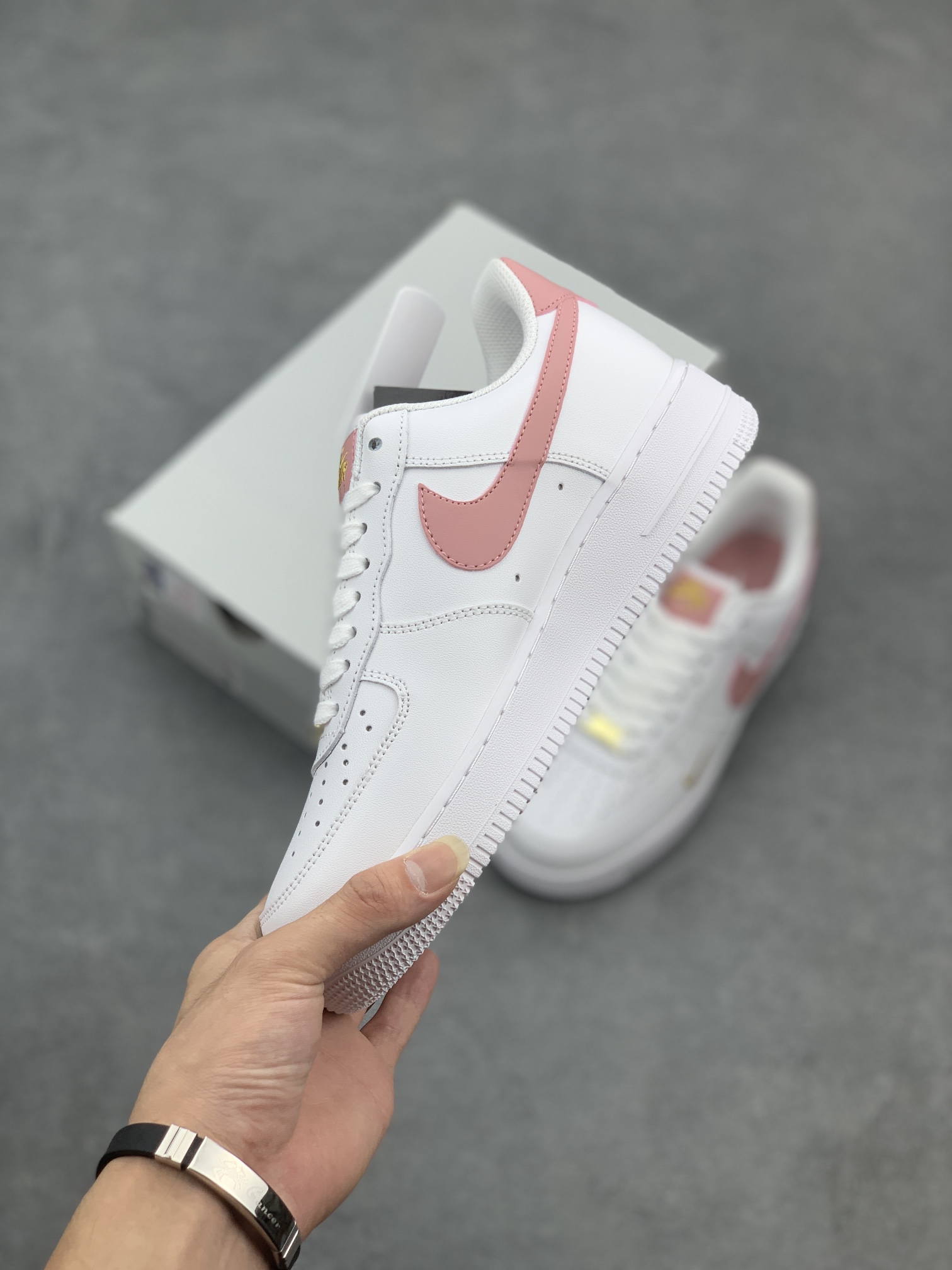 Nike Air Force 1 Low White Pink Gold Casual Sneakers CZ0270-103 4 i1661622588 3824 2