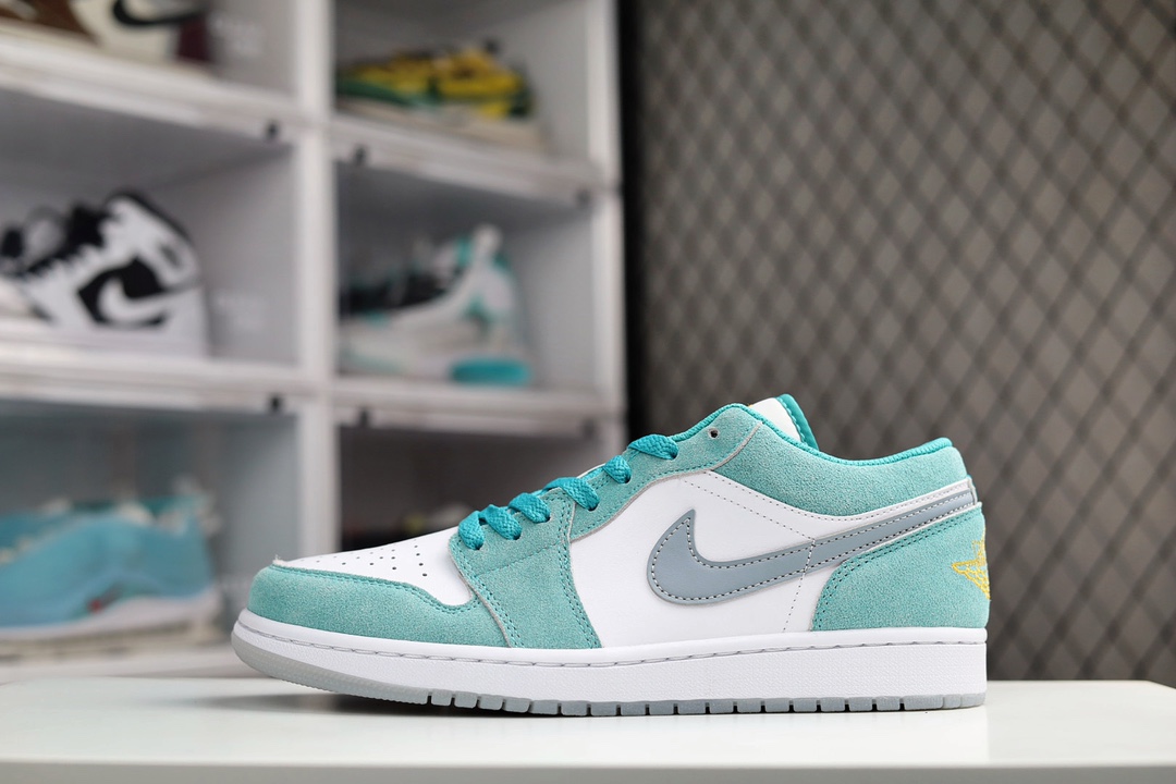 H0 纯原版本 Air Jordan 1 Low 新配色 蒂芙尼蓝色AJ1乔1低帮休闲板鞋 同步官方配色 市场唯一独家头层皮打造 原鞋原档案开发 原厂皮料 原档冲孔鞋头 正确满胶鞋垫 四线拉帮 原厂织唛标 鞋舌高弹海绵填充。