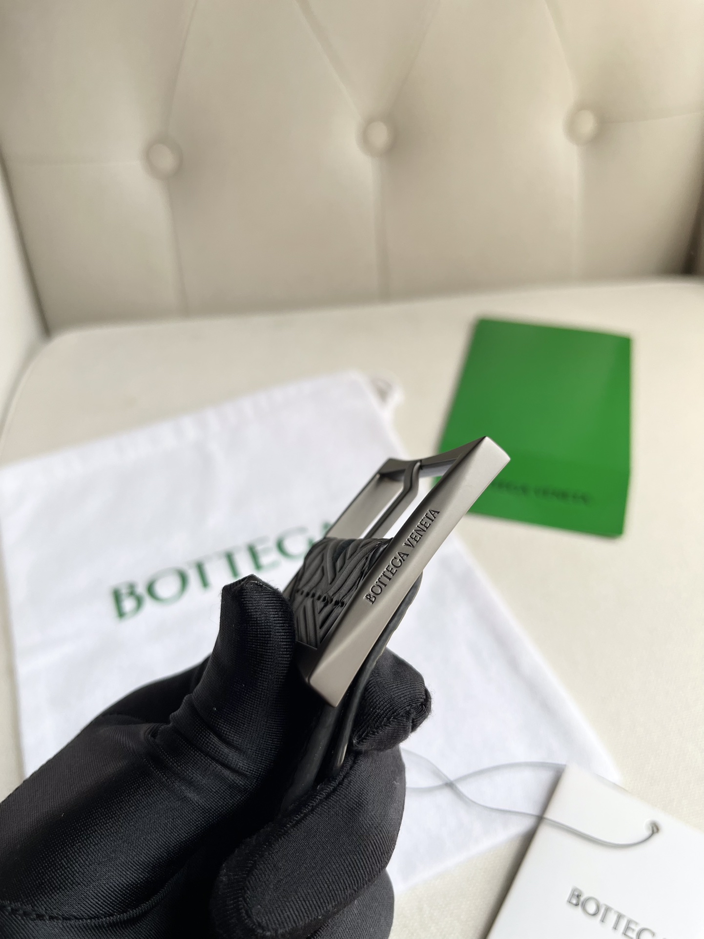 Bv新款男士腰带intreccio编织压纹工艺双面意大利小牛皮宽度35MM搭配四斜边复古枪色针扣颜色:黑