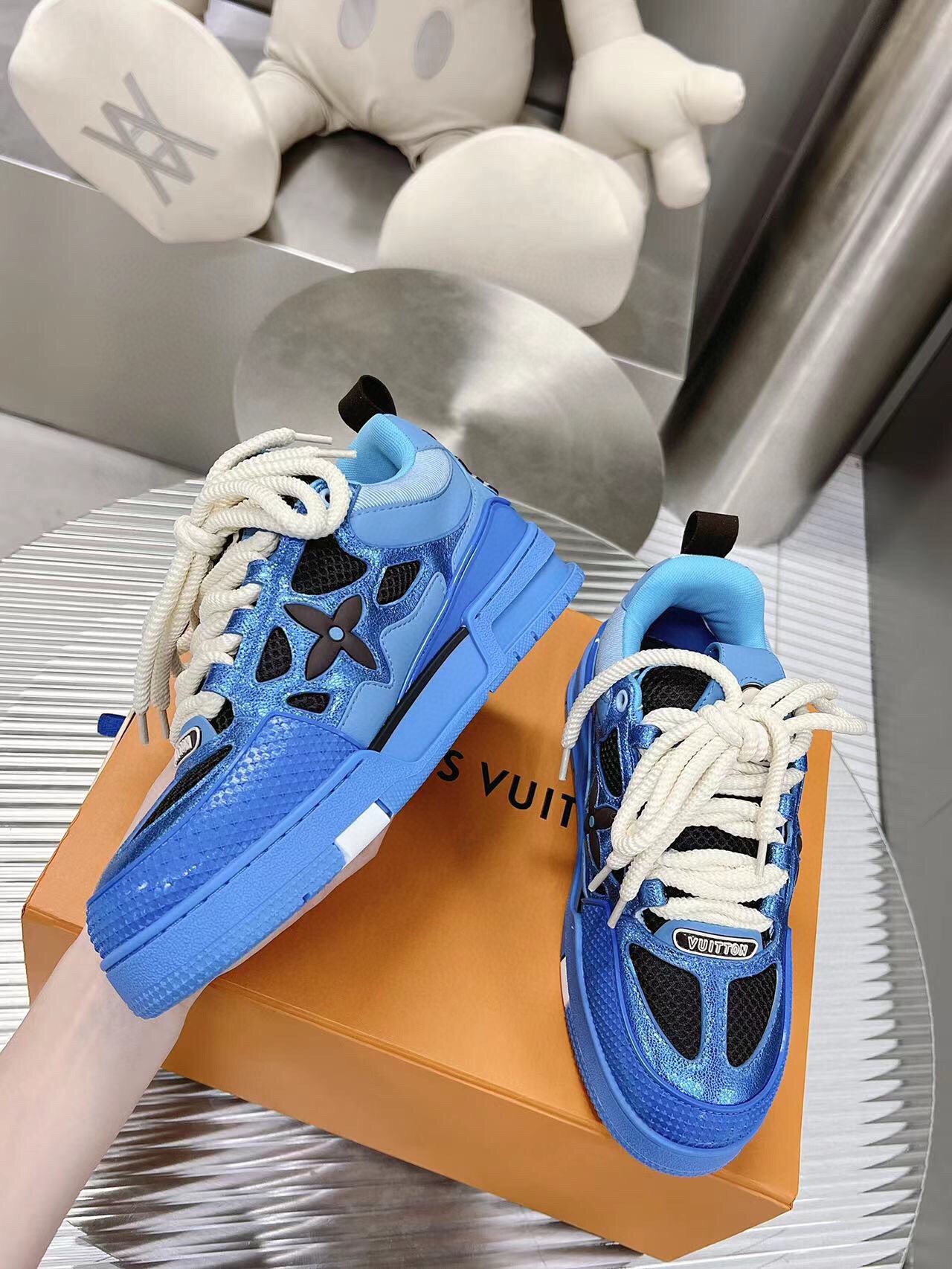 Louis Vuitton 顶版 带钻加50 𝟐𝟎𝟐𝟑/𝐒𝐒 𝐧𝐞𝐰 路易威登走秀滑板鞋