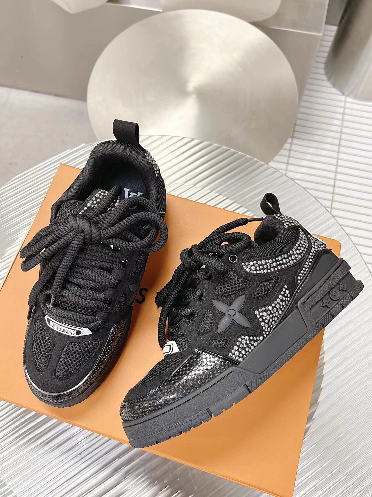 Louis Vuitton 顶版 𝟐𝟎𝟐𝟑/𝐒𝐒 𝐧𝐞𝐰 路易威登走秀滑板鞋