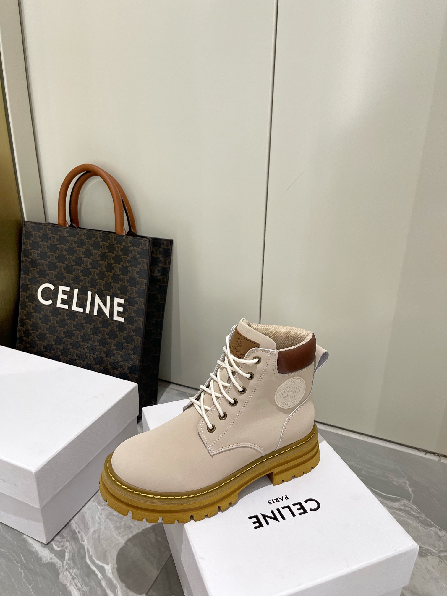 “Chome Hearts 2022 Crocodile Boots: Stylish and Unique Design, Perfect for Fall and Winter” - 图片 8