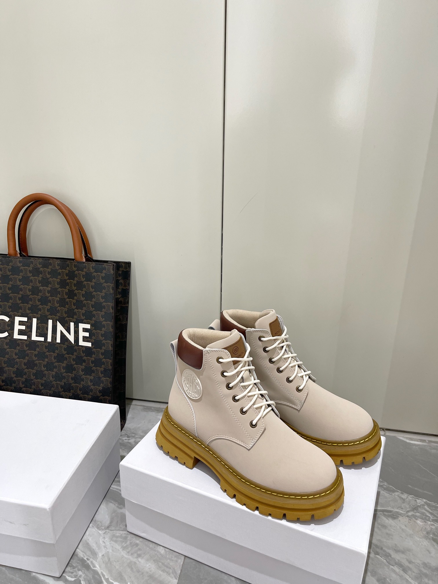 “Chome Hearts 2022 Crocodile Boots: Stylish and Unique Design, Perfect for Fall and Winter” - 图片 3