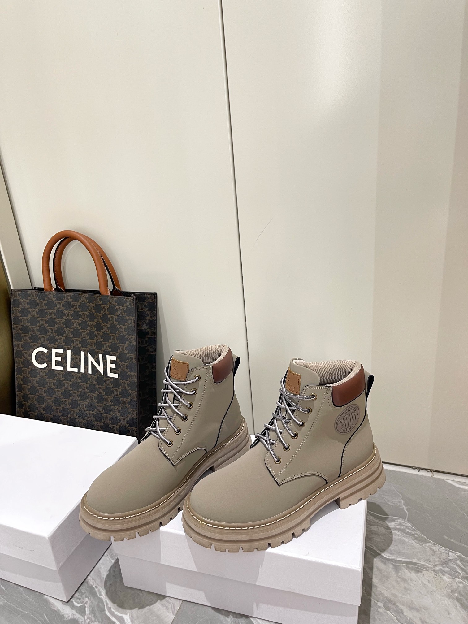 “Chome Hearts 2022 Crocodile Boots: Stylish and Unique Design for Fall/Winter” - 图片 2