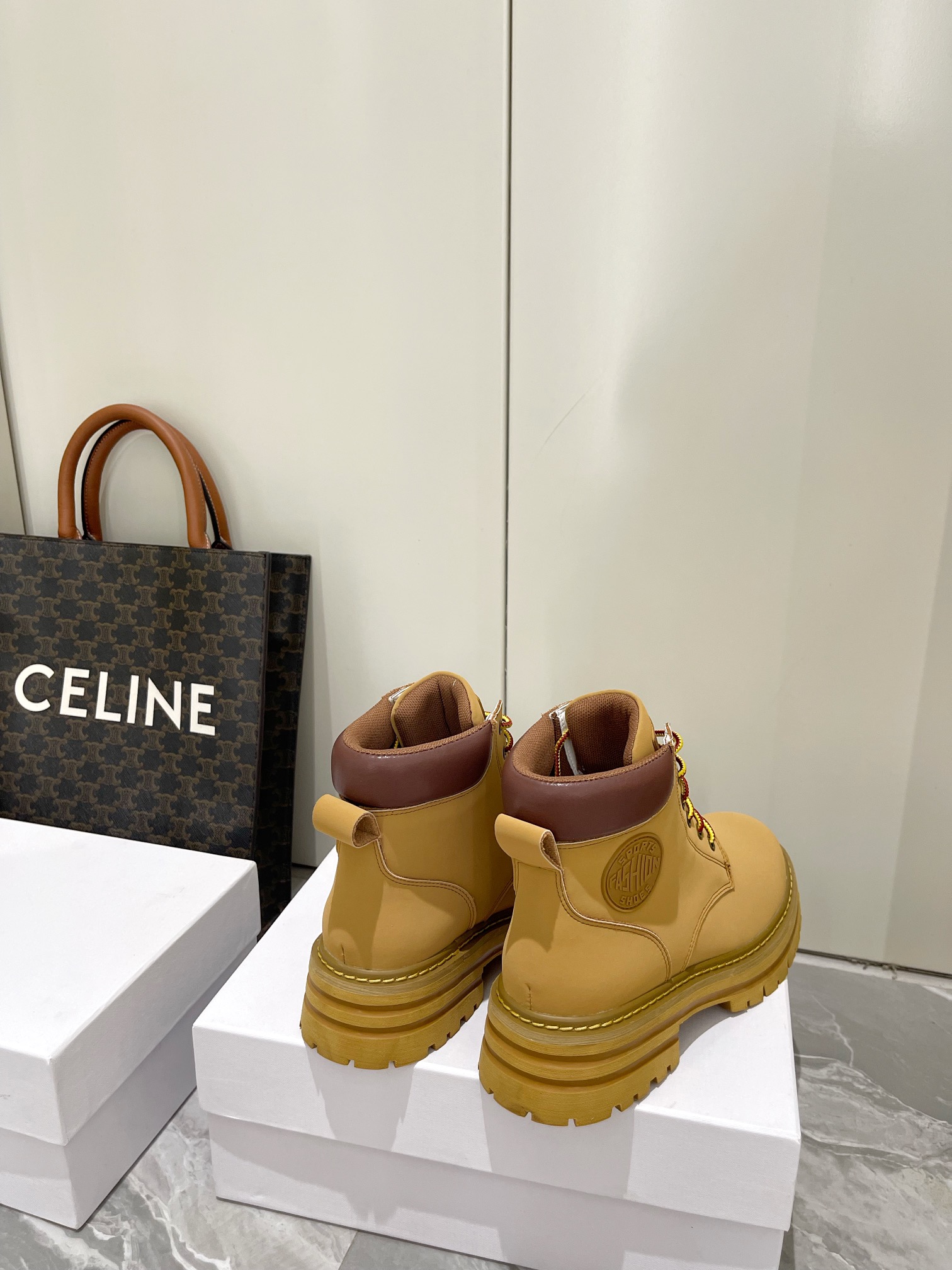 “Chrome Hearts 2022 Crocodile Boots: Stylish and Unique Design, Ideal for Fall/Winter Fashion” - 图片 3