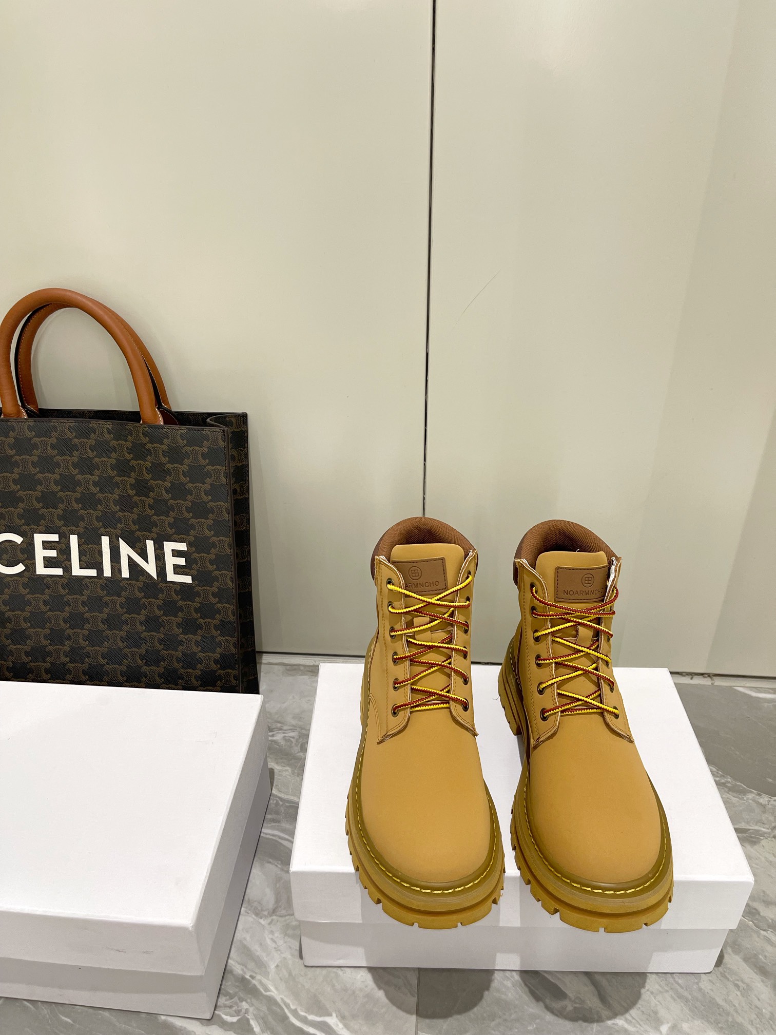 “Chrome Hearts 2022 Crocodile Boots: Stylish and Unique Design, Ideal for Fall/Winter Fashion” - 图片 1