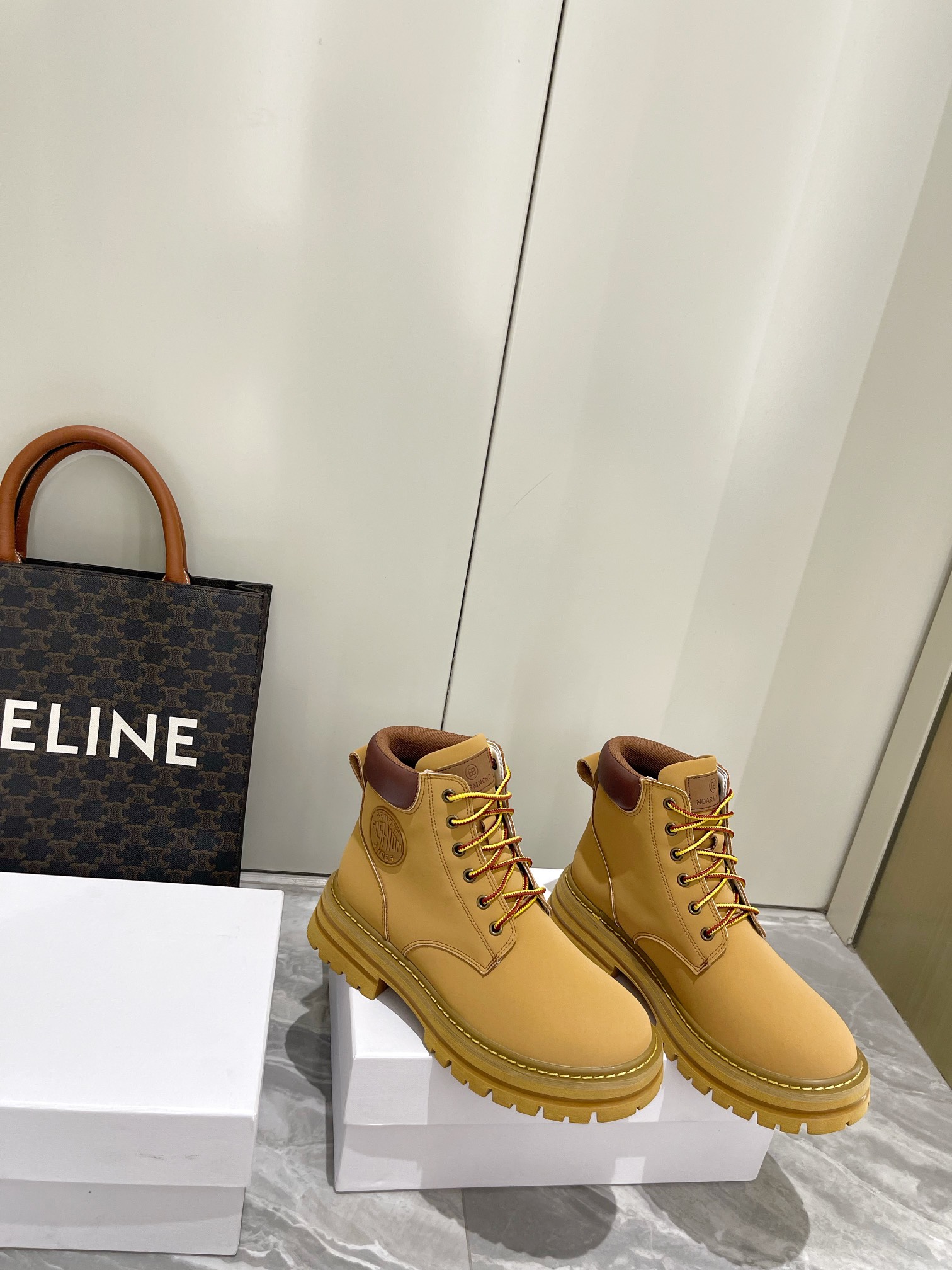 “Chrome Hearts 2022 Crocodile Boots: Stylish and Unique Design, Ideal for Fall/Winter Fashion” - 图片 9