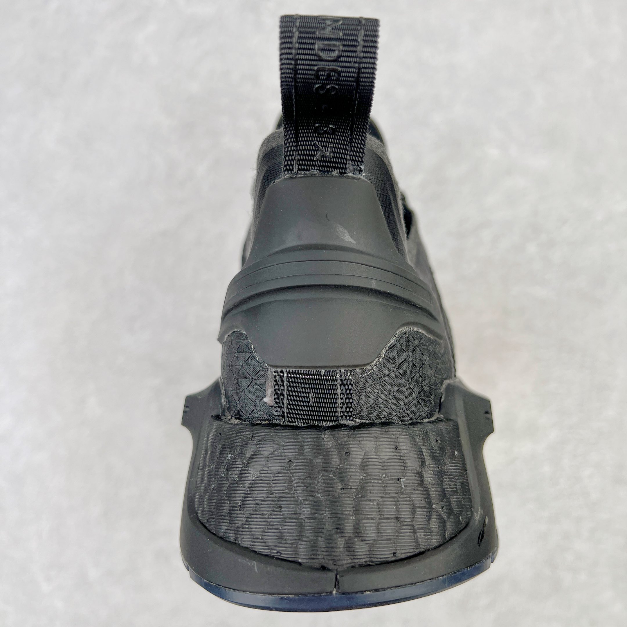 图片[8]-💰90 ＃开学季福利‼AD Originals NMD V3 Boost 爆米花缓震跑鞋 缓震装置意味着良好的氛围永无止境 无尽的能量回馈让您在夜幕降临时感到舒适 透明鞋跟夹和带斑点的TPU中底使渐进式探索更加完美 Size：36 36.5 37 38 38.5 39 40 40.5 41 42 42.5 43 44 44.5 45 编码：by1936060-运动鞋