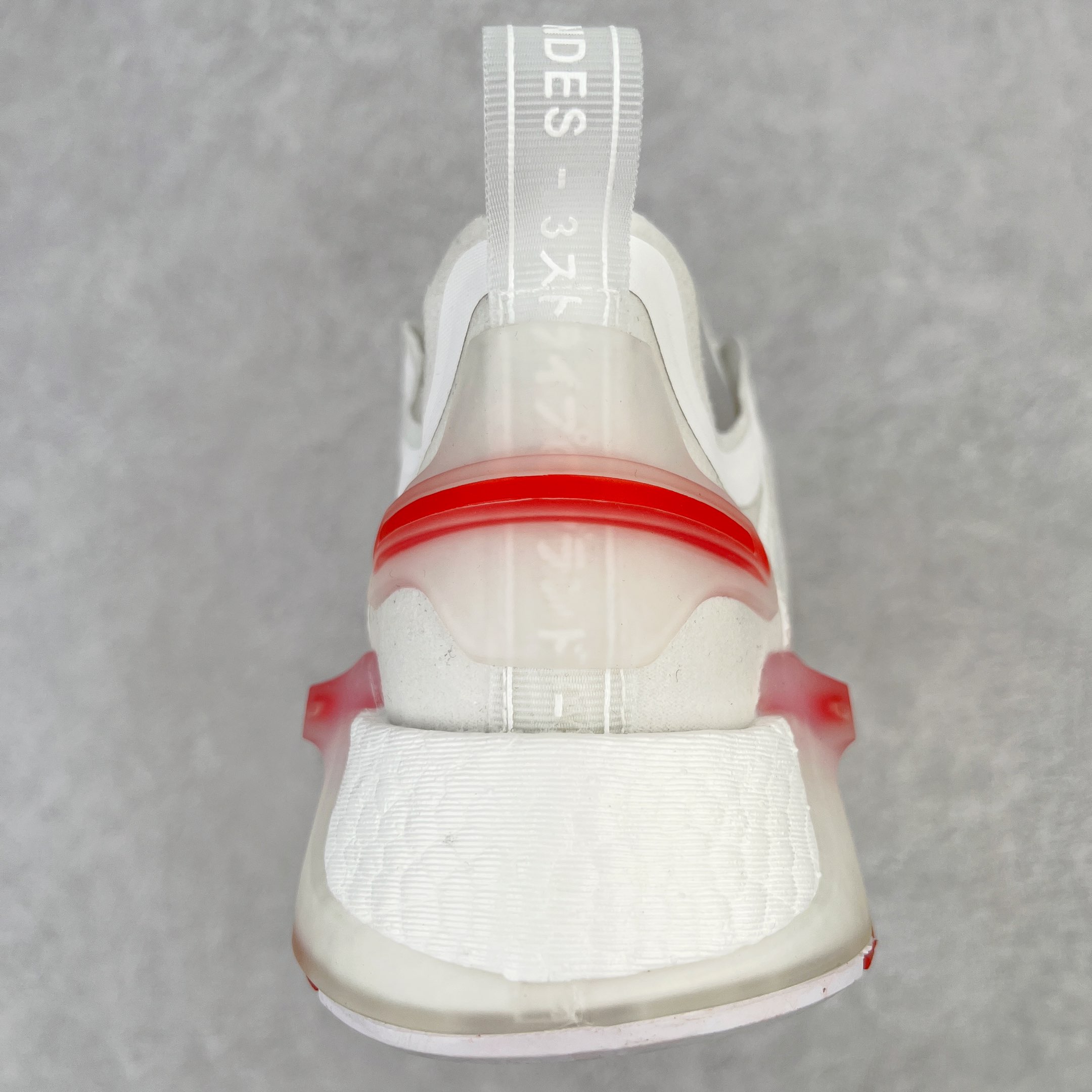 图片[8]-💰90 ＃开学季福利‼AD Originals NMD V3 Boost 爆米花缓震跑鞋 缓震装置意味着良好的氛围永无止境 无尽的能量回馈让您在夜幕降临时感到舒适 透明鞋跟夹和带斑点的TPU中底使渐进式探索更加完美 Size：36 36.5 37 38 38.5 39 40 40.5 41 42 42.5 43 44 44.5 45 编码：by1936060-运动鞋