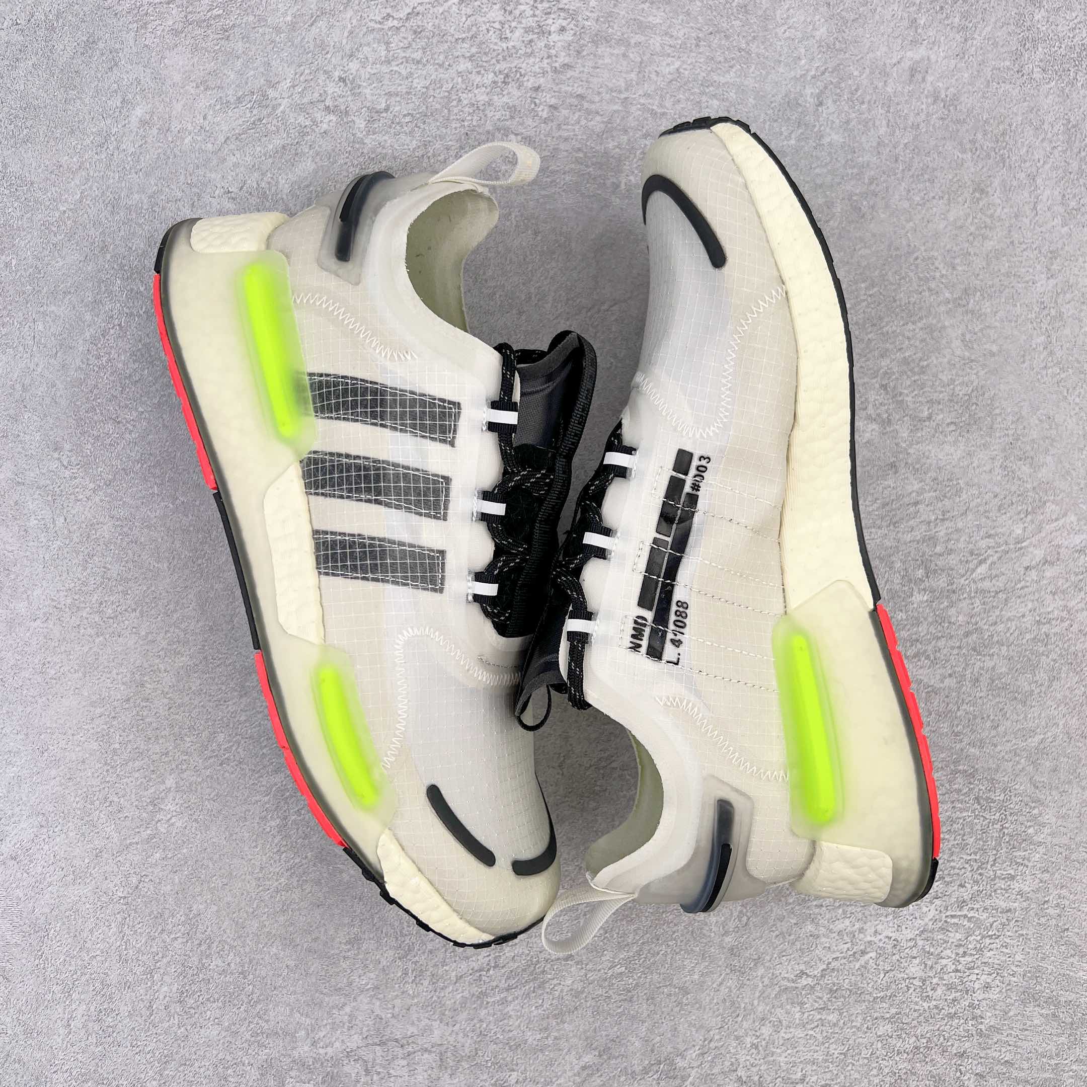 图片[3]-💰90 ＃开学季福利‼AD Originals NMD V3 Boost 爆米花缓震跑鞋 缓震装置意味着良好的氛围永无止境 无尽的能量回馈让您在夜幕降临时感到舒适 透明鞋跟夹和带斑点的TPU中底使渐进式探索更加完美 Size：36 36.5 37 38 38.5 39 40 40.5 41 42 42.5 43 44 44.5 45 编码：by1936060-运动鞋