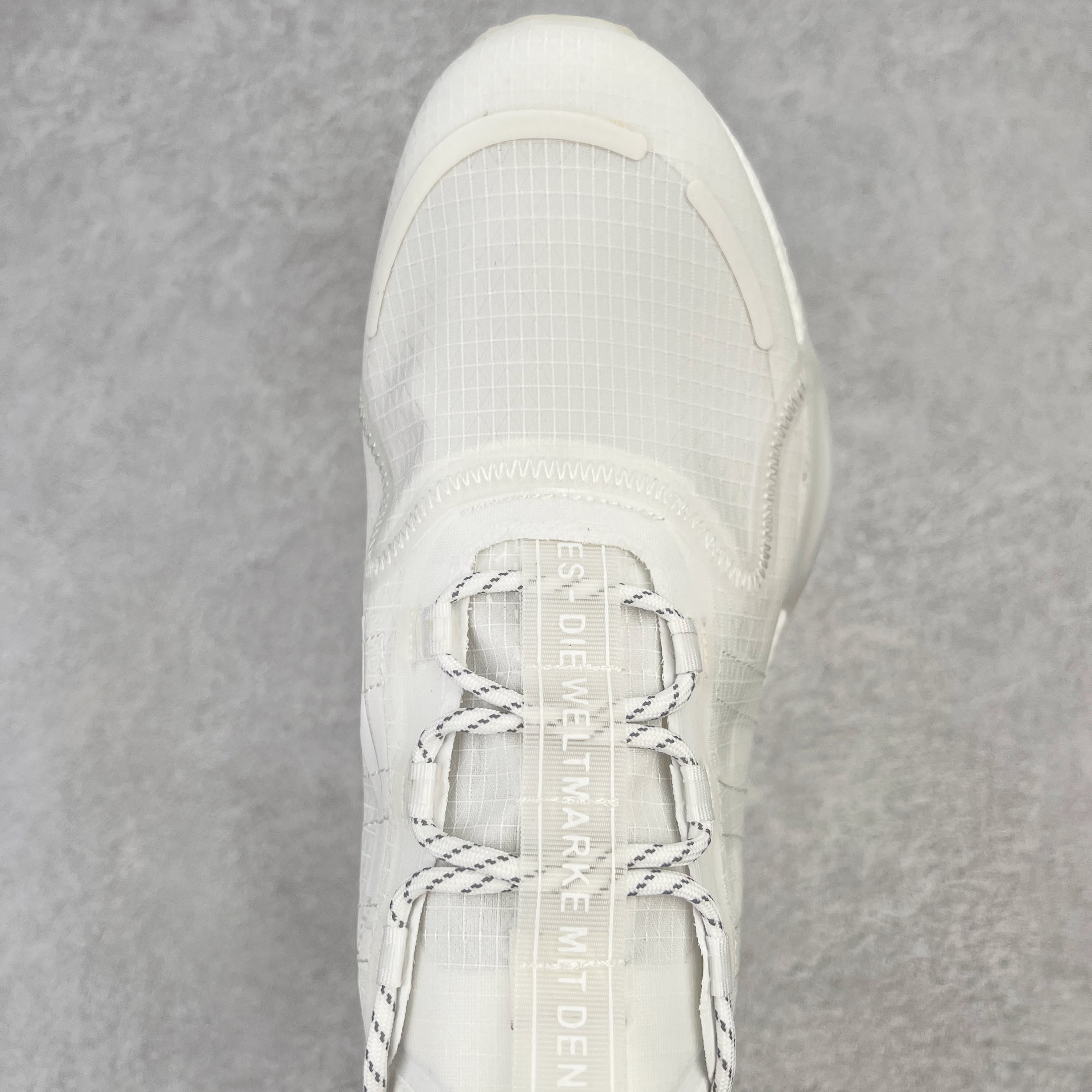 图片[4]-＃开学季福利 AD Originals NMD V3 Boost 爆米花缓震跑鞋 缓震装置意味着良好的氛围永无止境 无尽的能量回馈让您在夜幕降临时感到舒适 透明鞋跟夹和带斑点的TPU中底使渐进式探索更加完美 尺码：36 36.5 37 38 38.5 39 40 40.5 41 42 42.5 43 44 44.5 45-选品中心