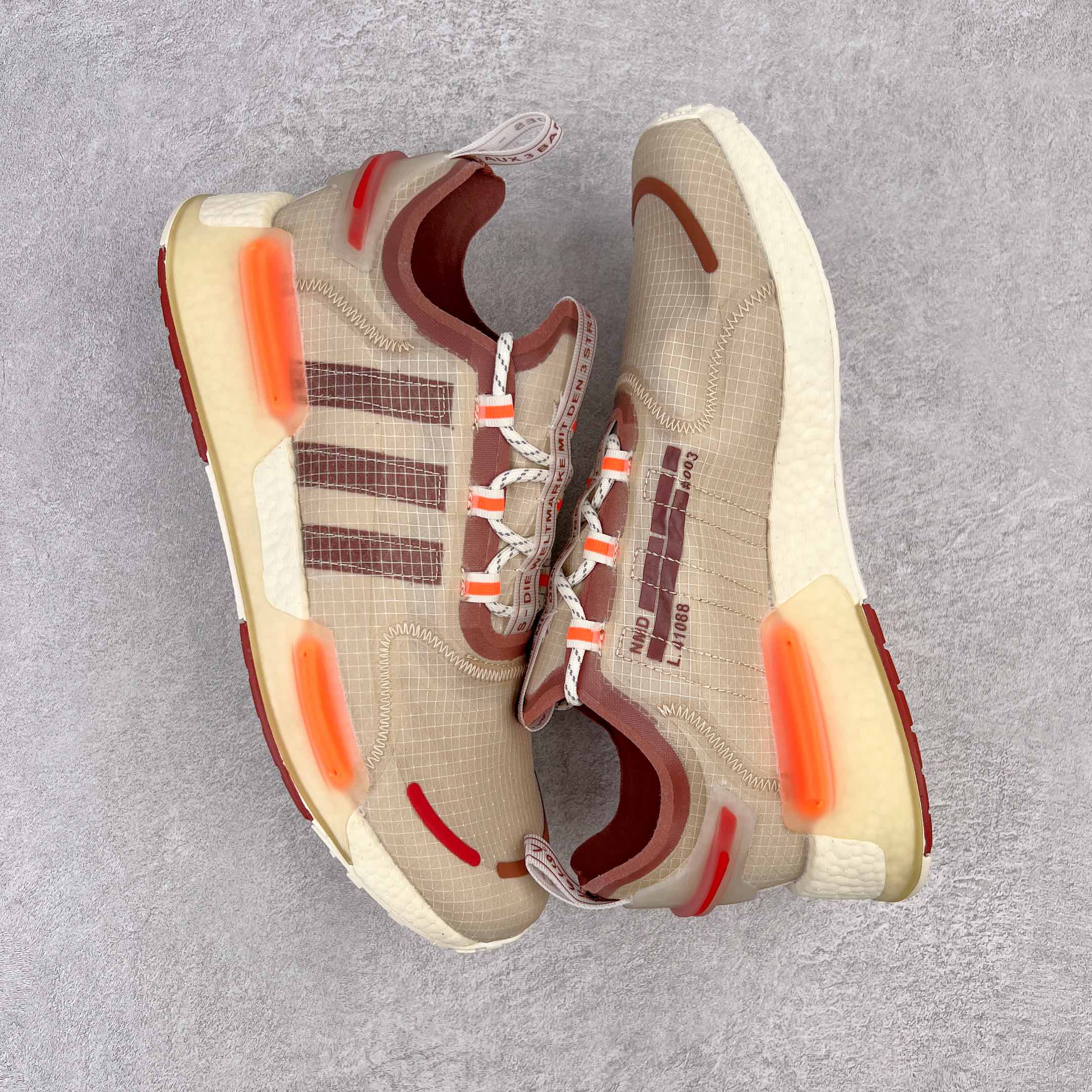 图片[3]-💰90 ＃开学季福利‼AD Originals NMD V3 Boost 爆米花缓震跑鞋 缓震装置意味着良好的氛围永无止境 无尽的能量回馈让您在夜幕降临时感到舒适 透明鞋跟夹和带斑点的TPU中底使渐进式探索更加完美 Size：36 36.5 37 38 38.5 39 40 40.5 41 42 42.5 43 44 44.5 45 编码：by1936060-运动鞋